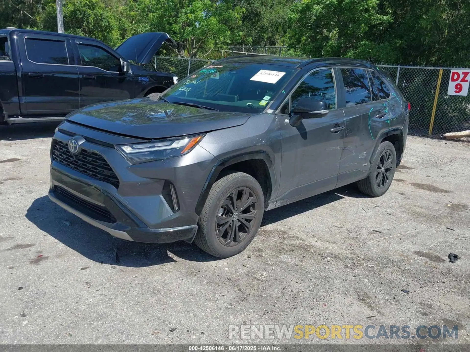2 Photograph of a damaged car JTME6RFV0ND526690 TOYOTA RAV4 HYBRID 2022