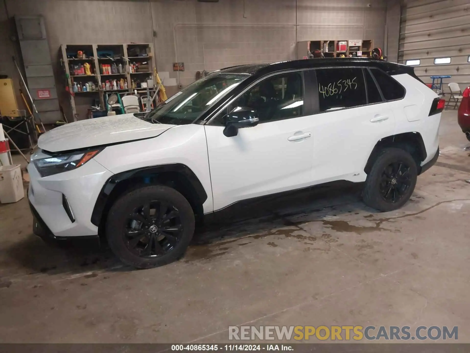 2 Photograph of a damaged car JTME6RFV5ND522277 TOYOTA RAV4 HYBRID 2022