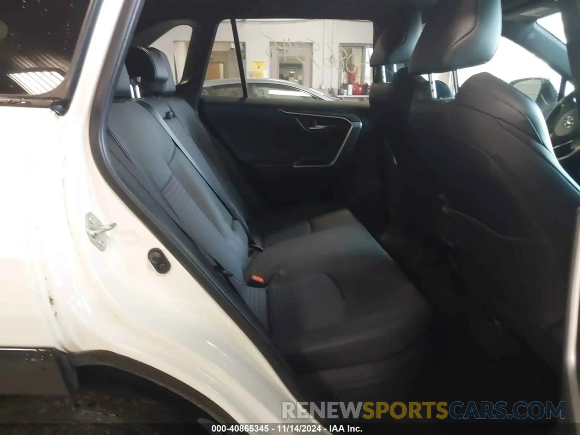8 Photograph of a damaged car JTME6RFV5ND522277 TOYOTA RAV4 HYBRID 2022