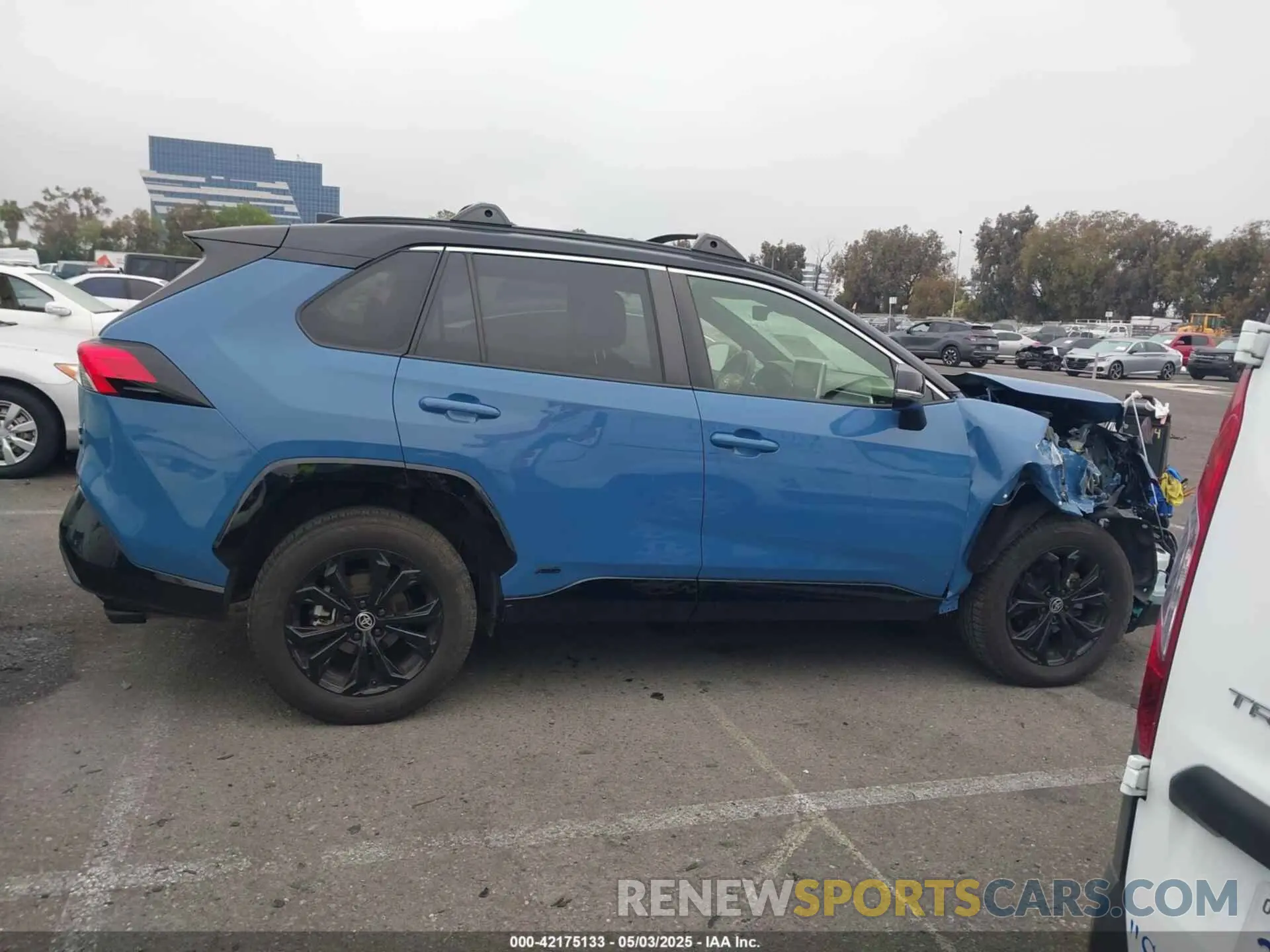 13 Photograph of a damaged car JTME6RFV7ND530526 TOYOTA RAV4 HYBRID 2022