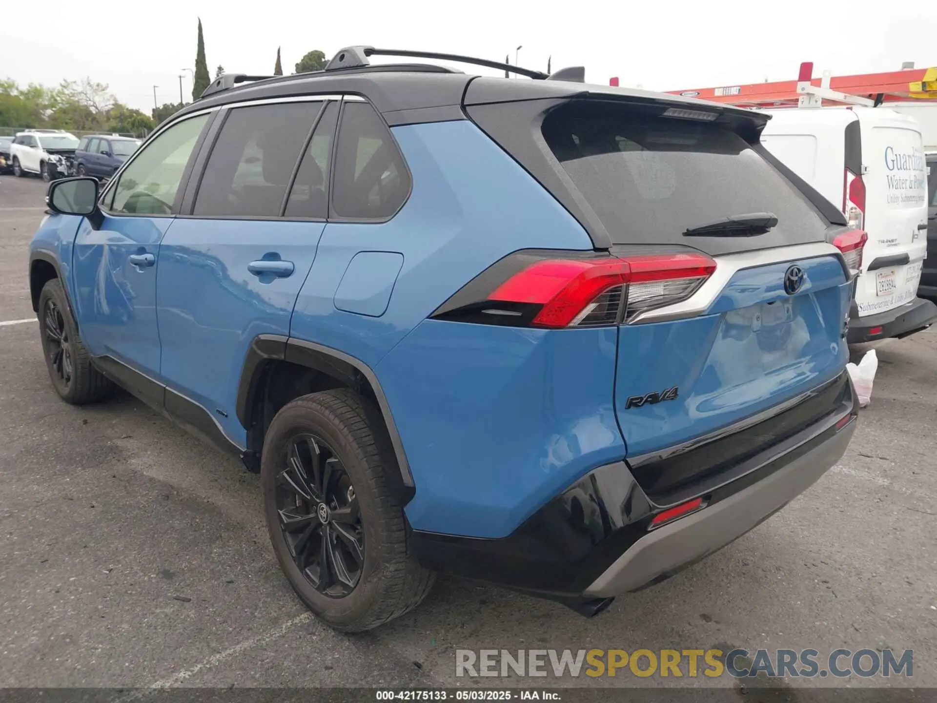 3 Photograph of a damaged car JTME6RFV7ND530526 TOYOTA RAV4 HYBRID 2022