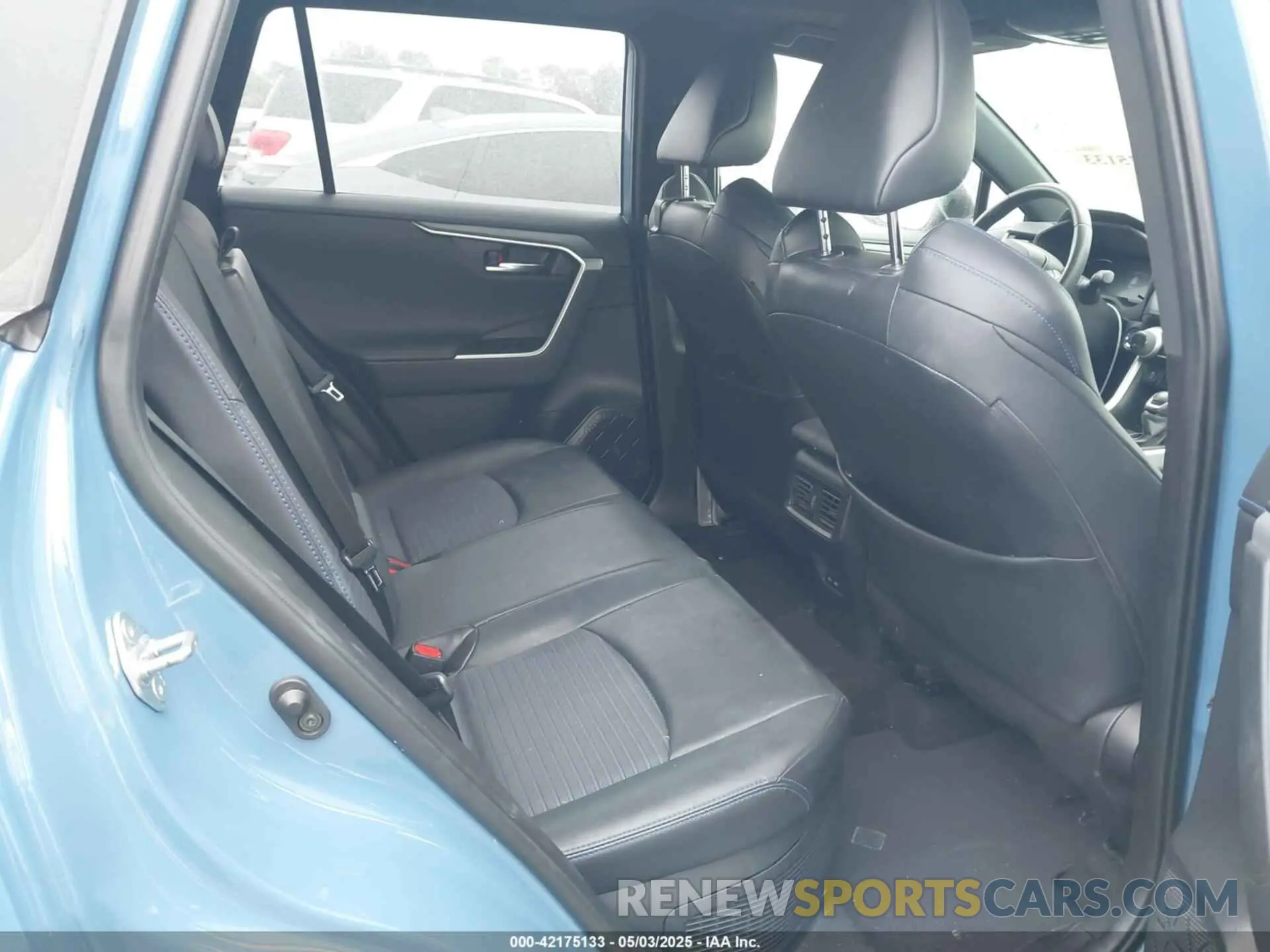 8 Photograph of a damaged car JTME6RFV7ND530526 TOYOTA RAV4 HYBRID 2022