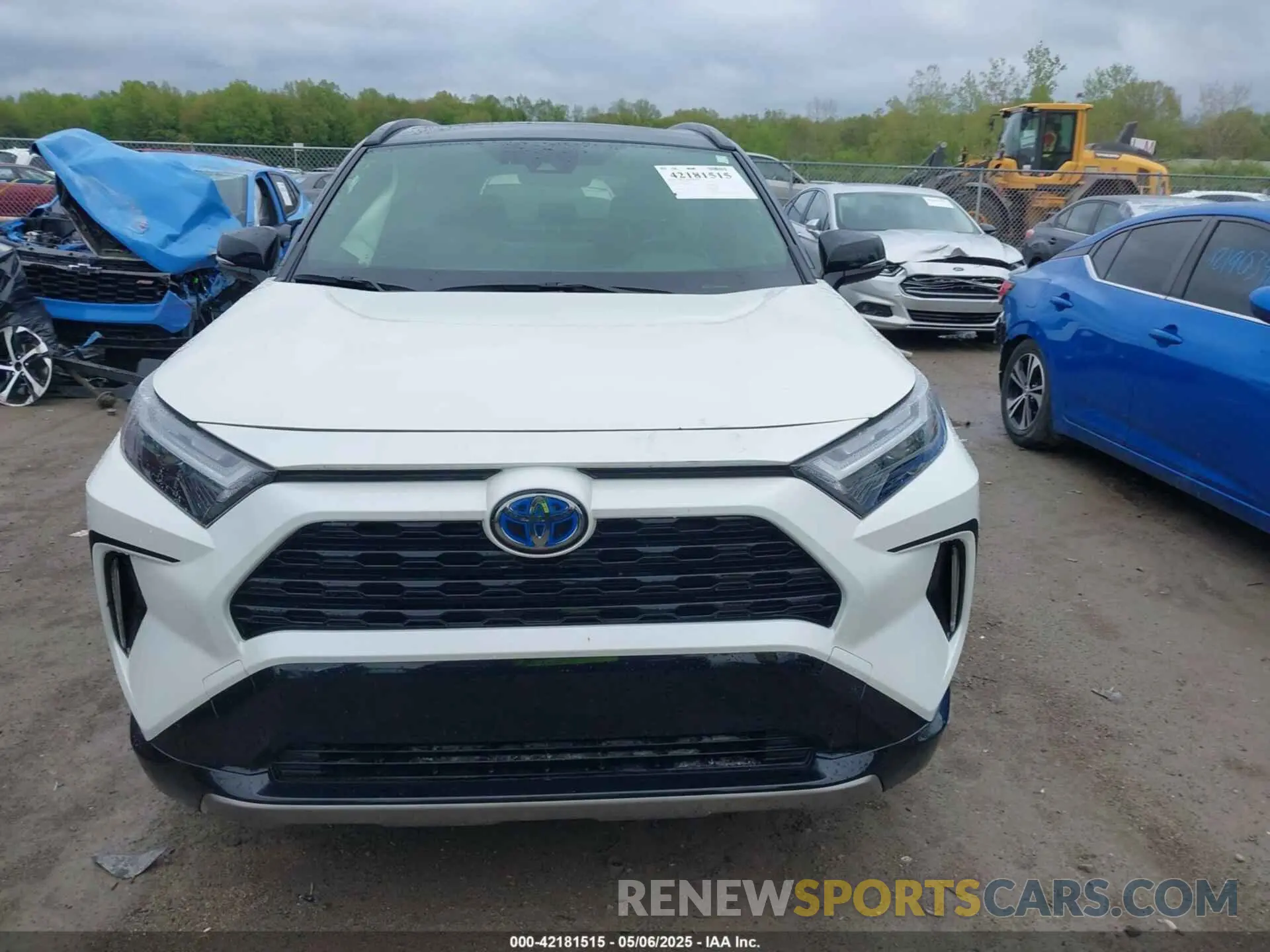 12 Photograph of a damaged car JTME6RFV8ND535461 TOYOTA RAV4 HYBRID 2022