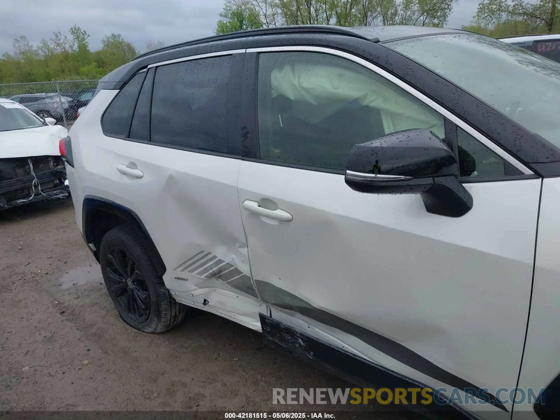 6 Photograph of a damaged car JTME6RFV8ND535461 TOYOTA RAV4 HYBRID 2022