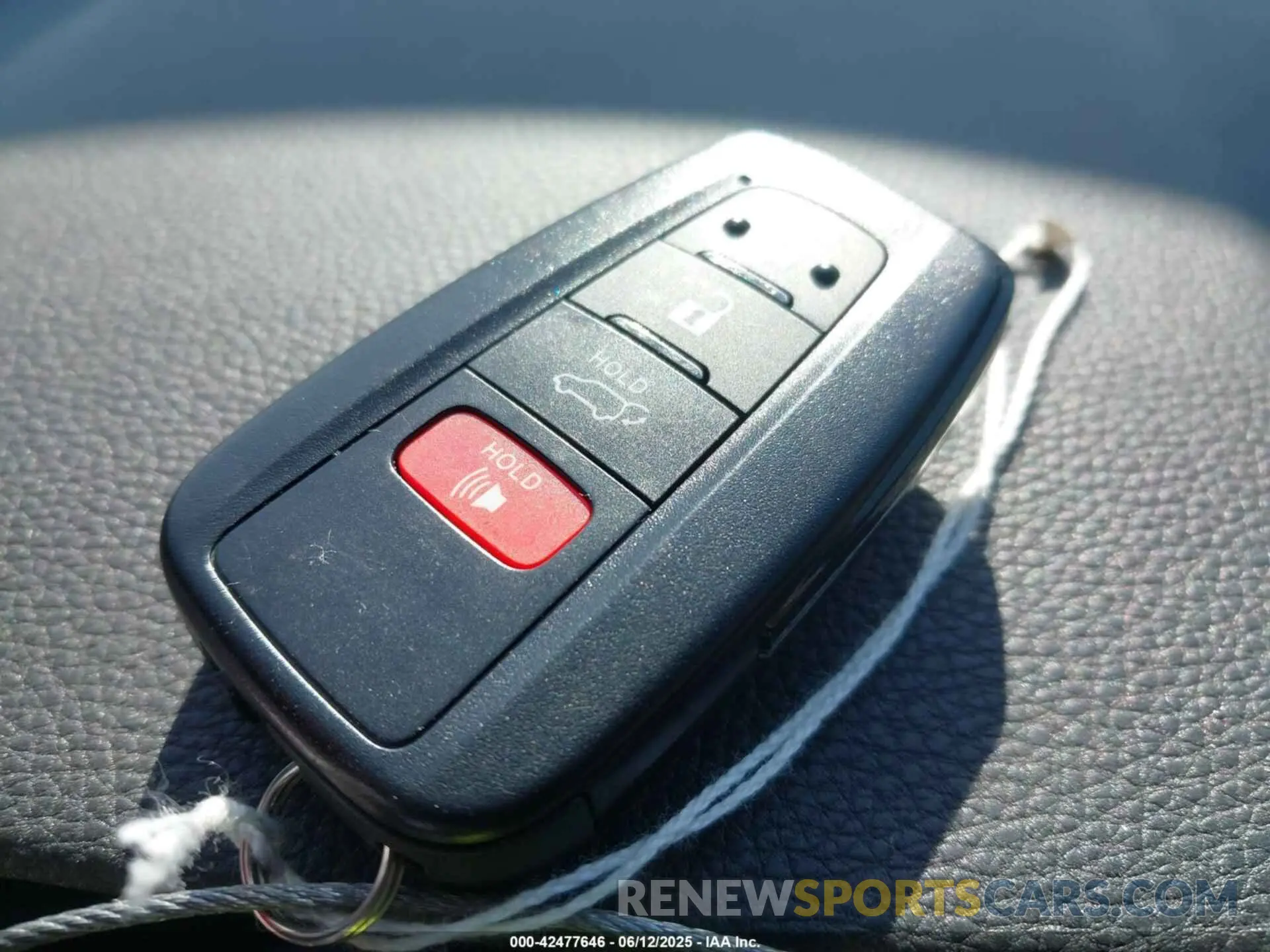 11 Photograph of a damaged car JTME6RFV9ND534822 TOYOTA RAV4 HYBRID 2022
