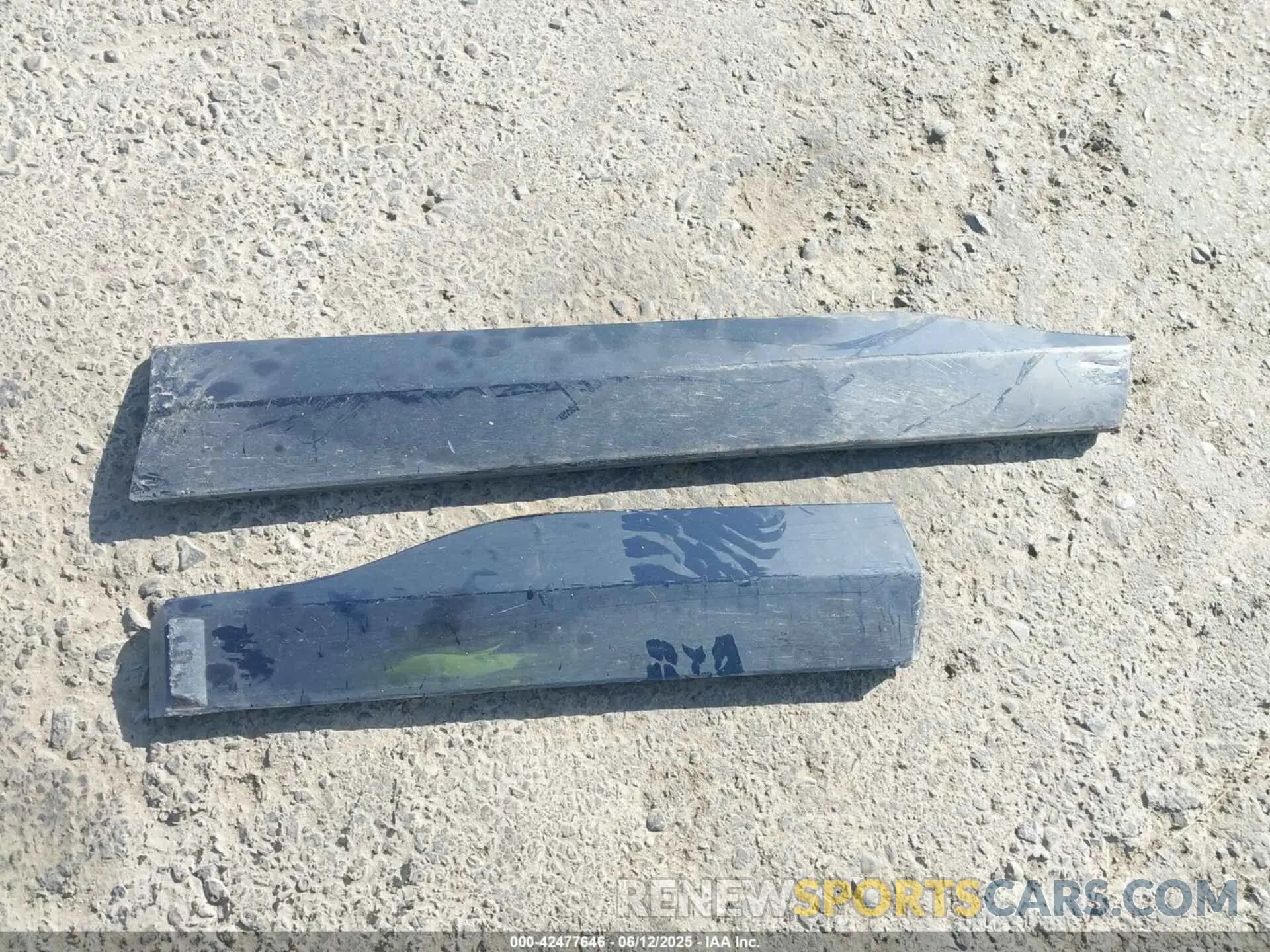 12 Photograph of a damaged car JTME6RFV9ND534822 TOYOTA RAV4 HYBRID 2022