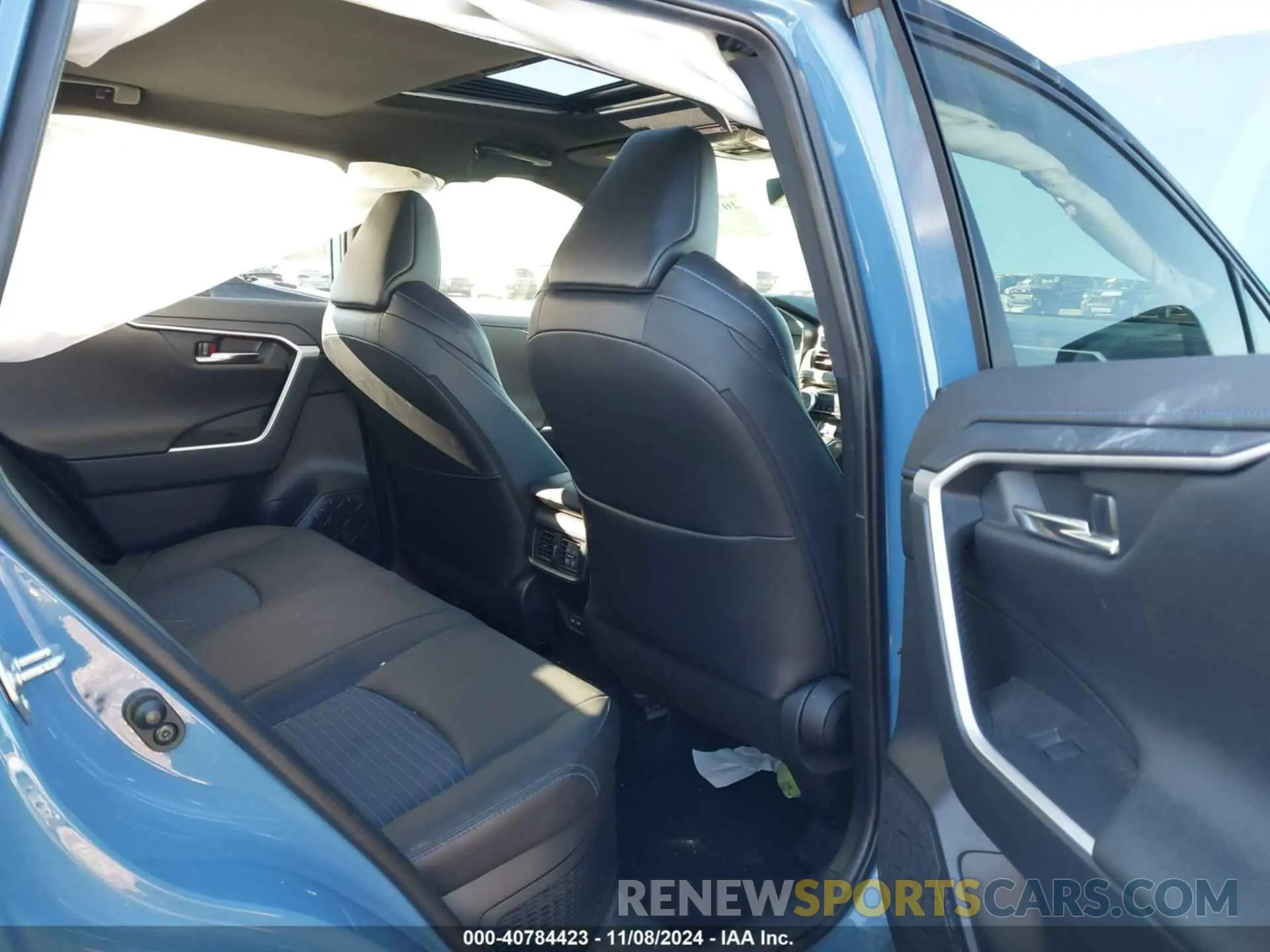 8 Photograph of a damaged car JTME6RFV9NJ023547 TOYOTA RAV4 HYBRID 2022