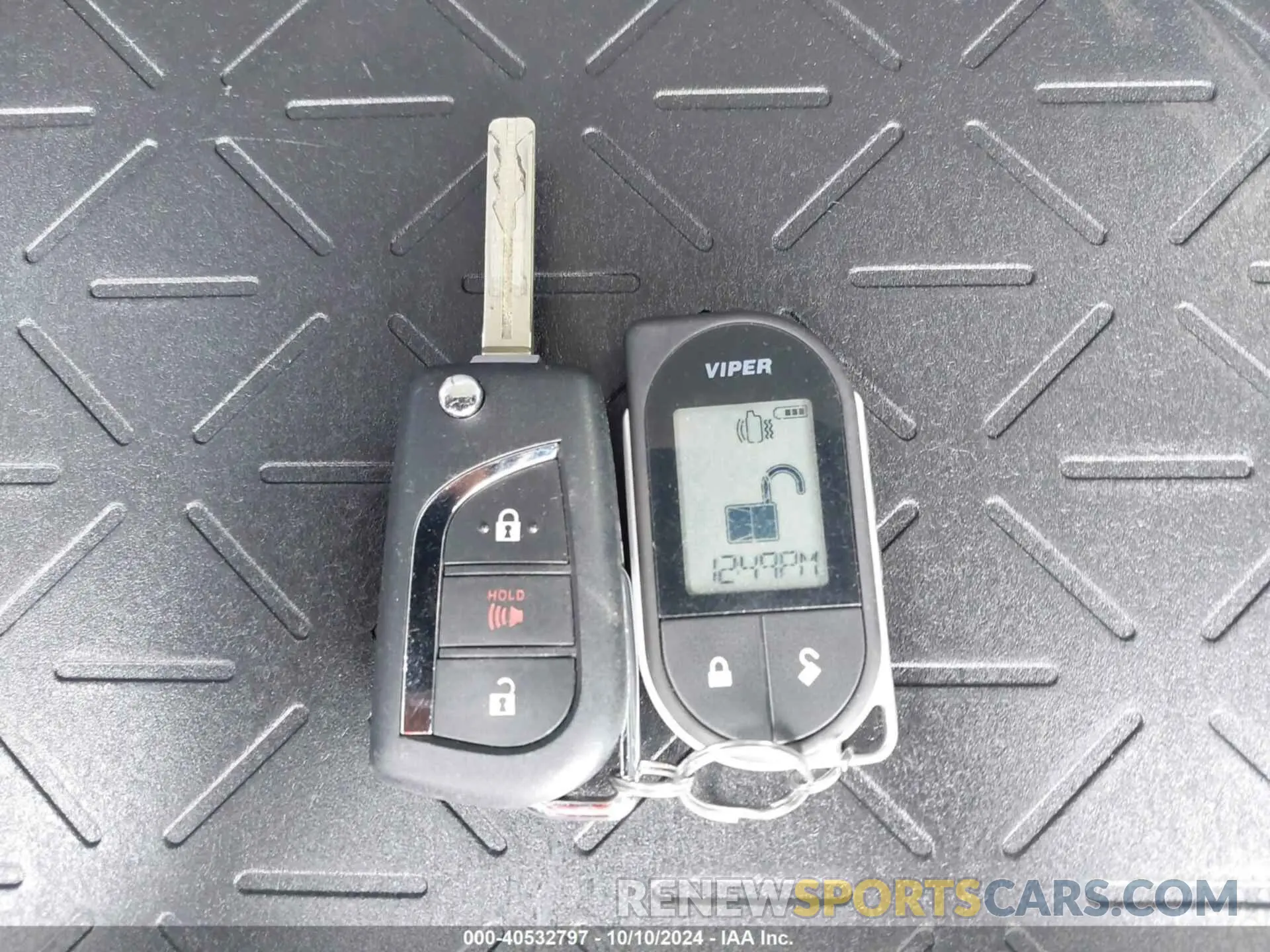 11 Photograph of a damaged car JTMLWRFV2ND149397 TOYOTA RAV4 HYBRID 2022