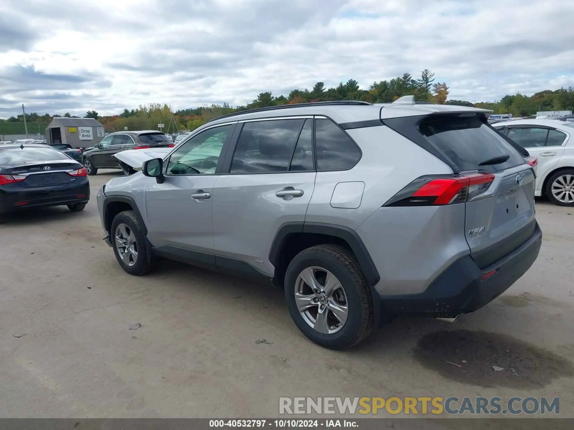 3 Photograph of a damaged car JTMLWRFV2ND149397 TOYOTA RAV4 HYBRID 2022