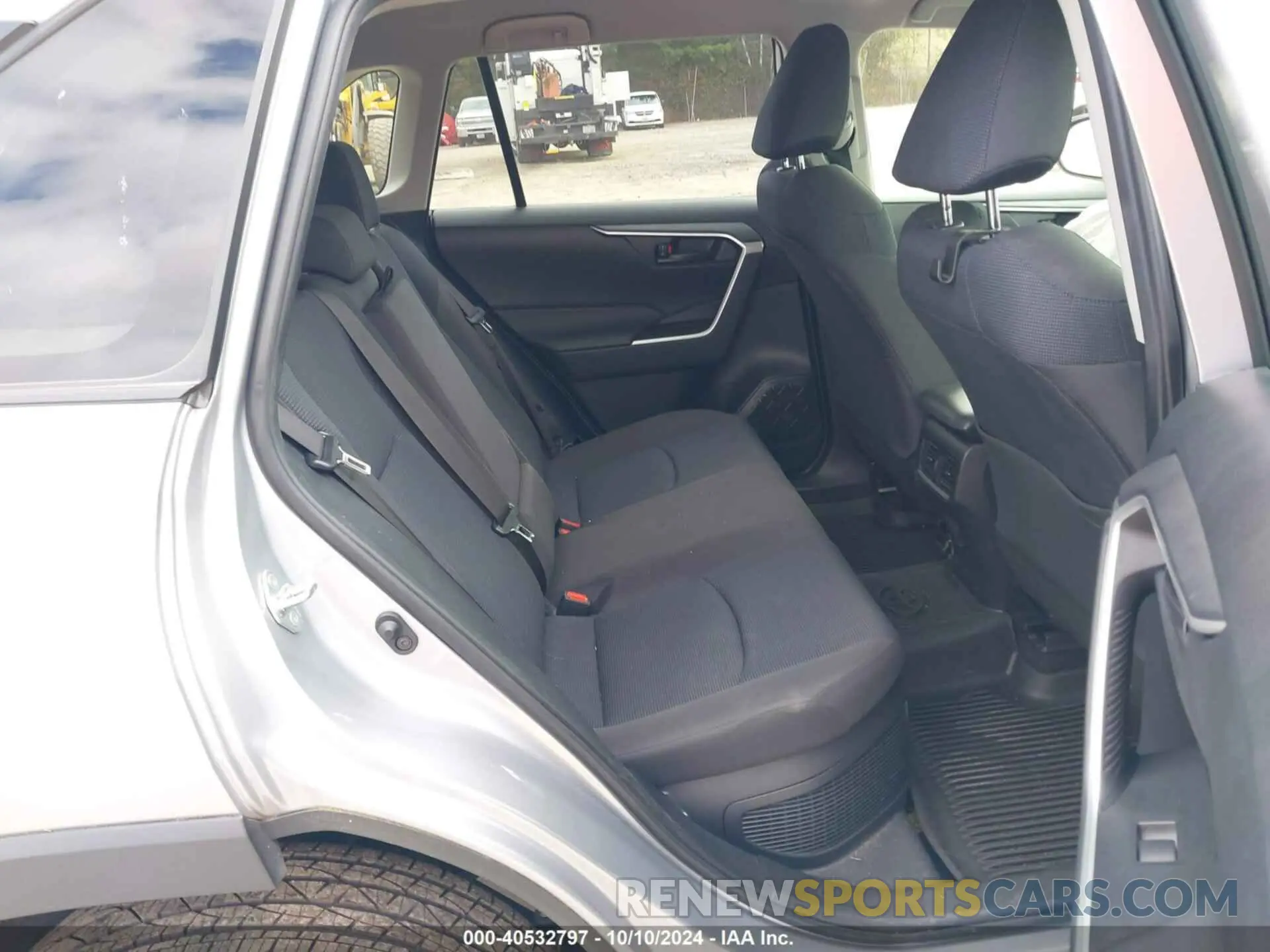 8 Photograph of a damaged car JTMLWRFV2ND149397 TOYOTA RAV4 HYBRID 2022