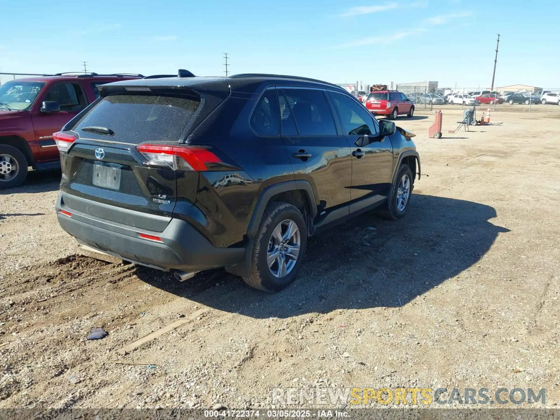 4 Photograph of a damaged car JTMLWRFV5ND144243 TOYOTA RAV4 HYBRID 2022