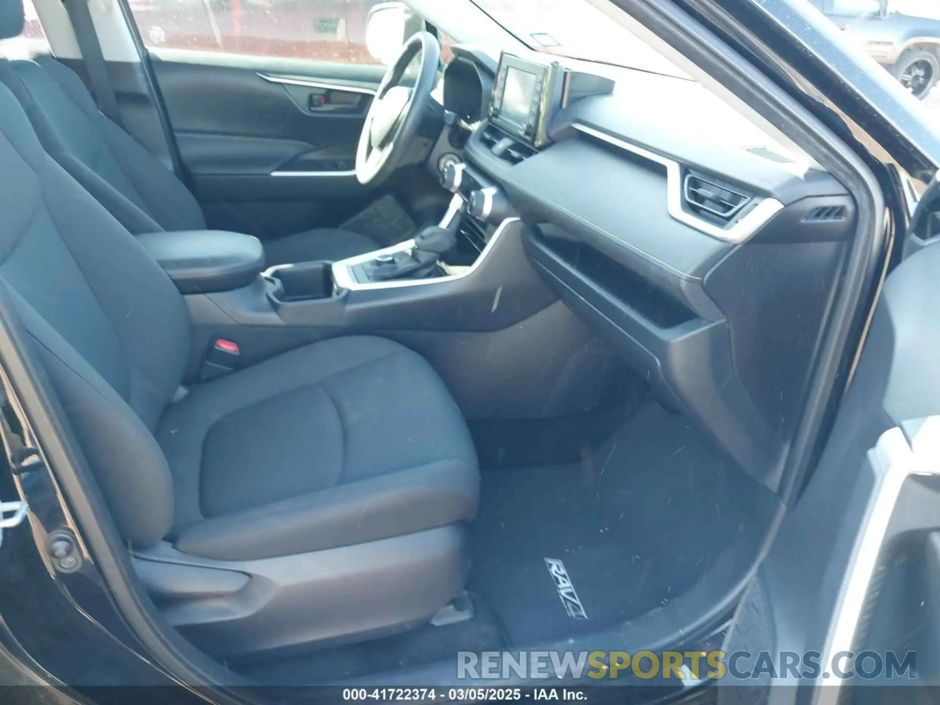 5 Photograph of a damaged car JTMLWRFV5ND144243 TOYOTA RAV4 HYBRID 2022