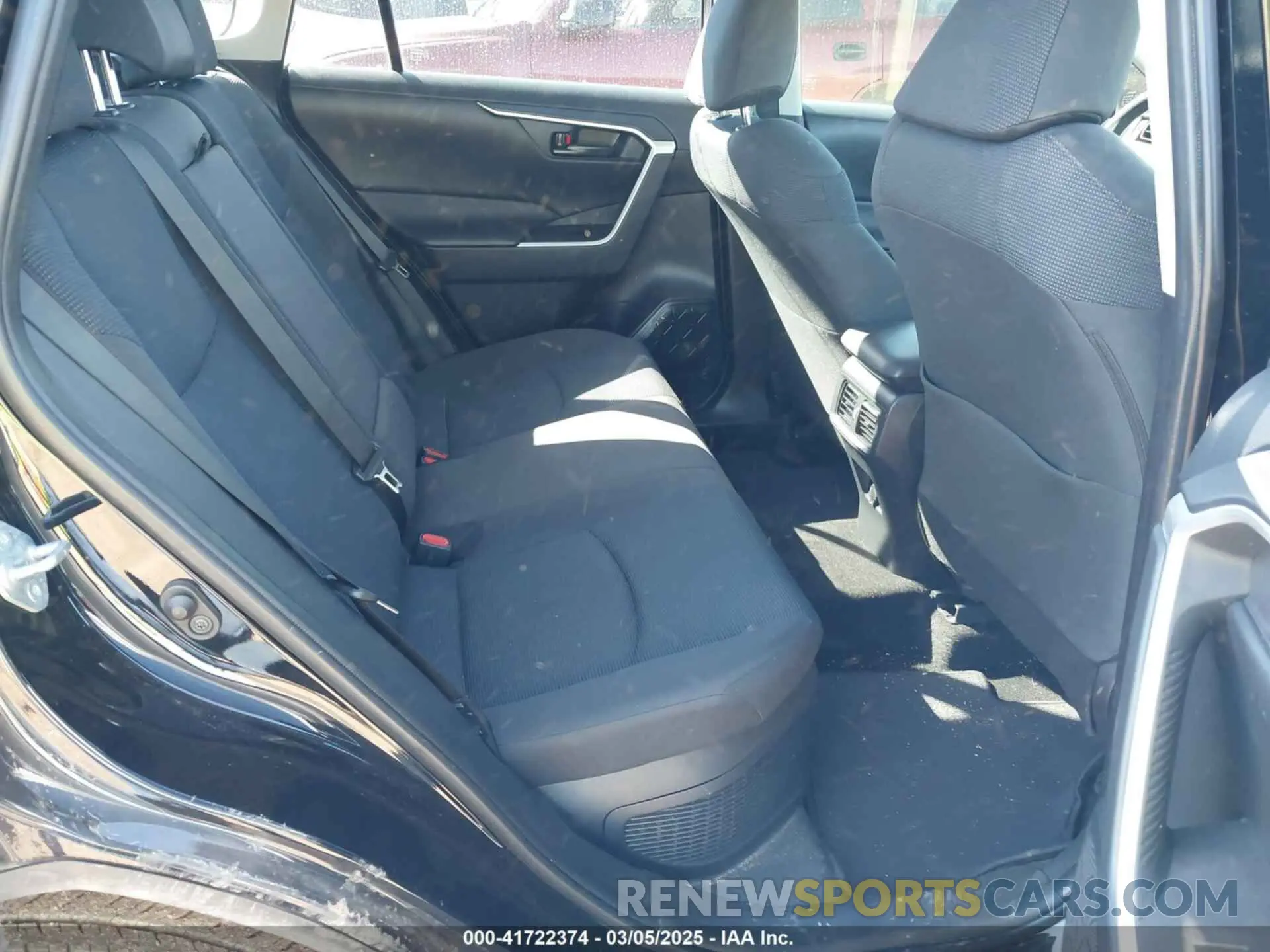 8 Photograph of a damaged car JTMLWRFV5ND144243 TOYOTA RAV4 HYBRID 2022