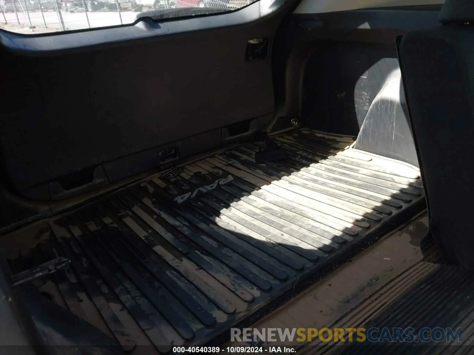 6 Photograph of a damaged car JTMLWRFV6ND148950 TOYOTA RAV4 HYBRID 2022