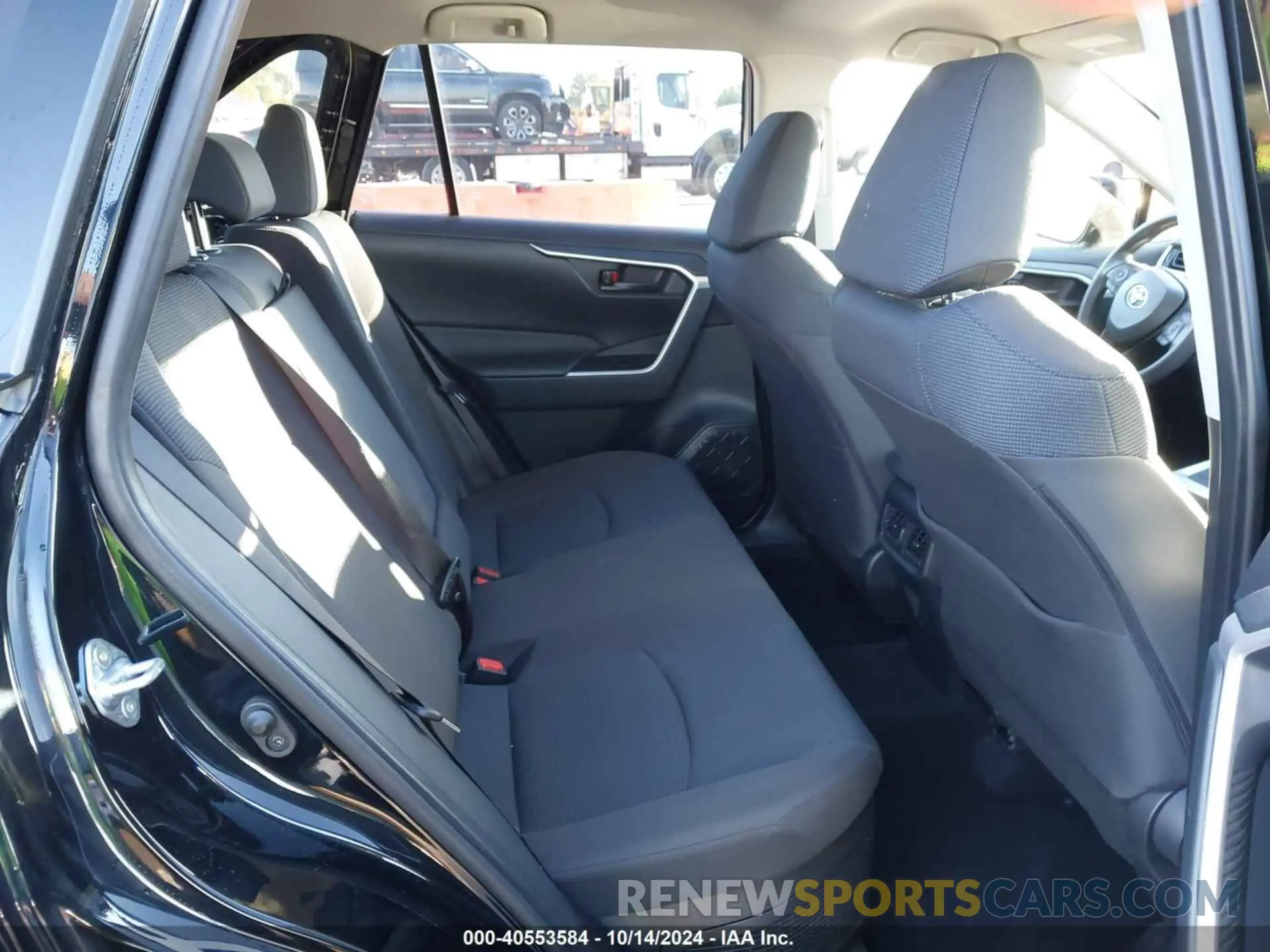 8 Photograph of a damaged car JTMLWRFV8ND147718 TOYOTA RAV4 HYBRID 2022