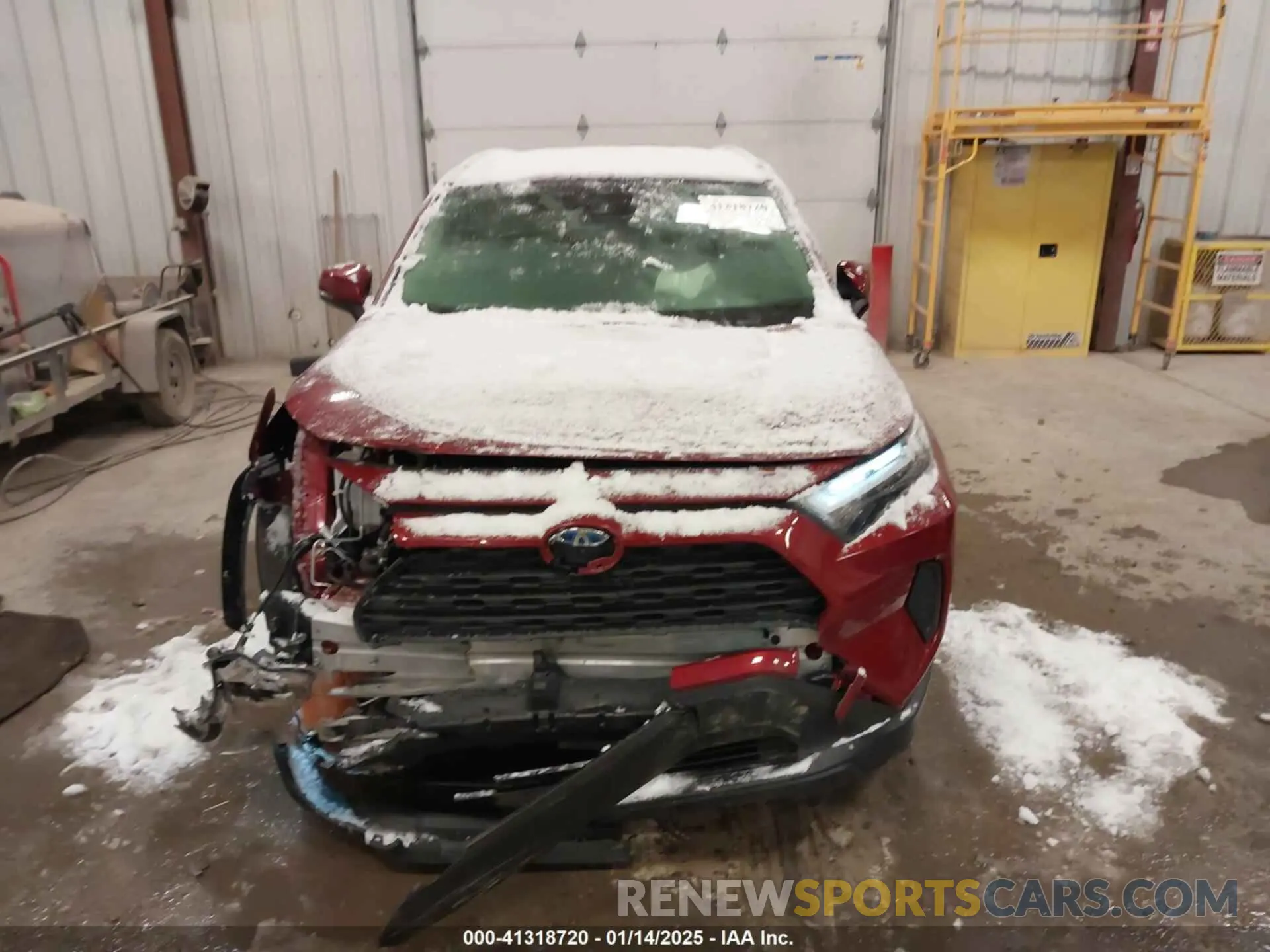 12 Photograph of a damaged car JTMRWRFV2ND564732 TOYOTA RAV4 HYBRID 2022