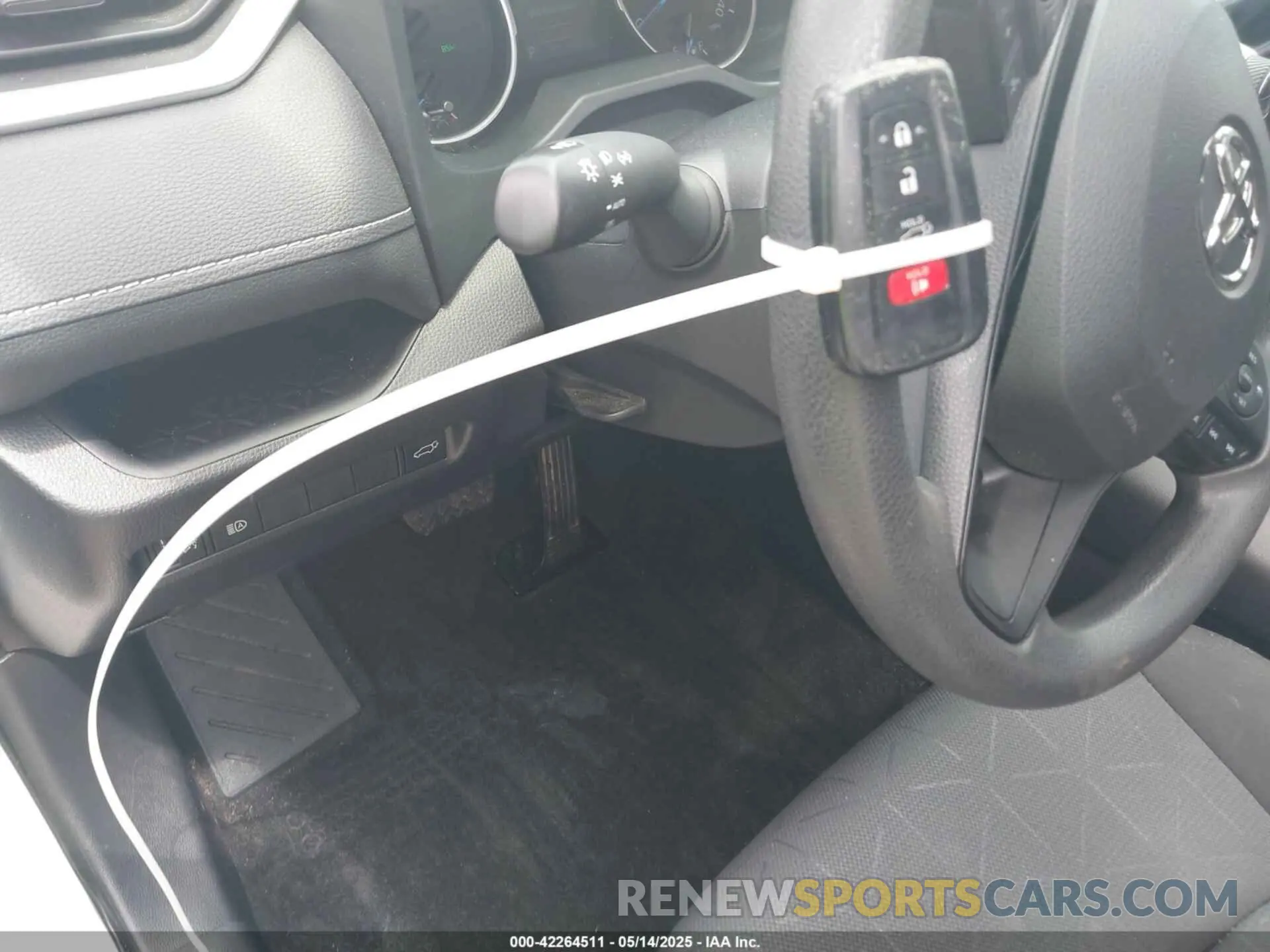11 Photograph of a damaged car JTMRWRFV4ND566482 TOYOTA RAV4 HYBRID 2022