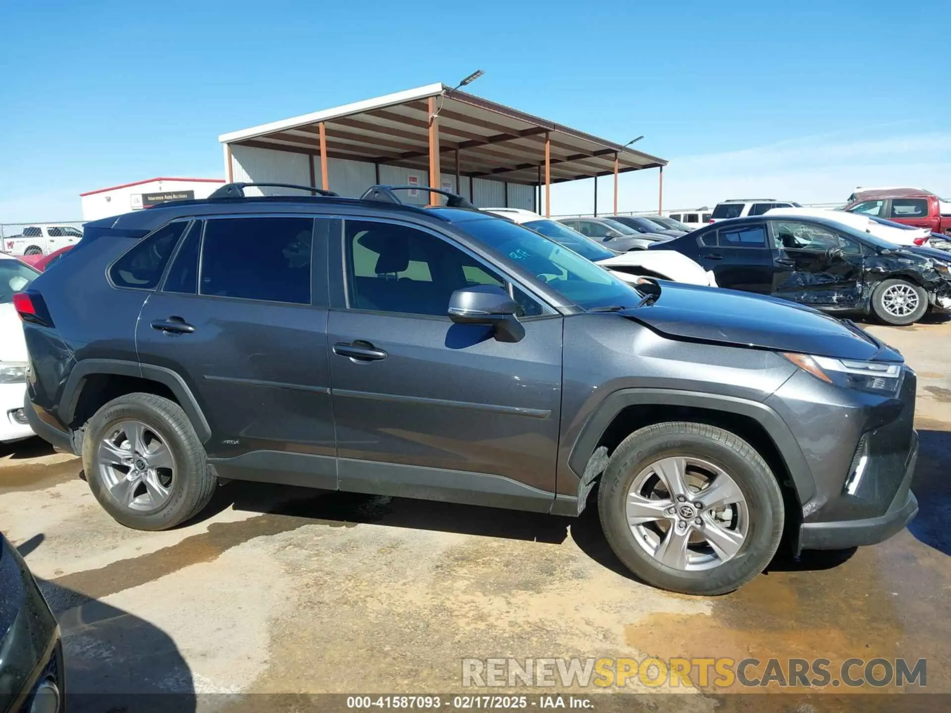 13 Photograph of a damaged car JTMRWRFV6ND165774 TOYOTA RAV4 HYBRID 2022