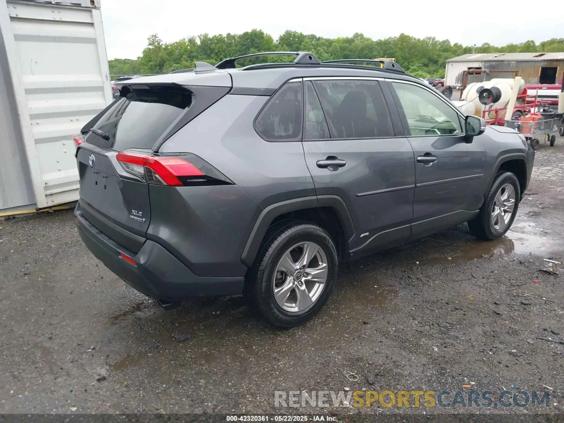 4 Photograph of a damaged car JTMRWRFV6ND568122 TOYOTA RAV4 HYBRID 2022