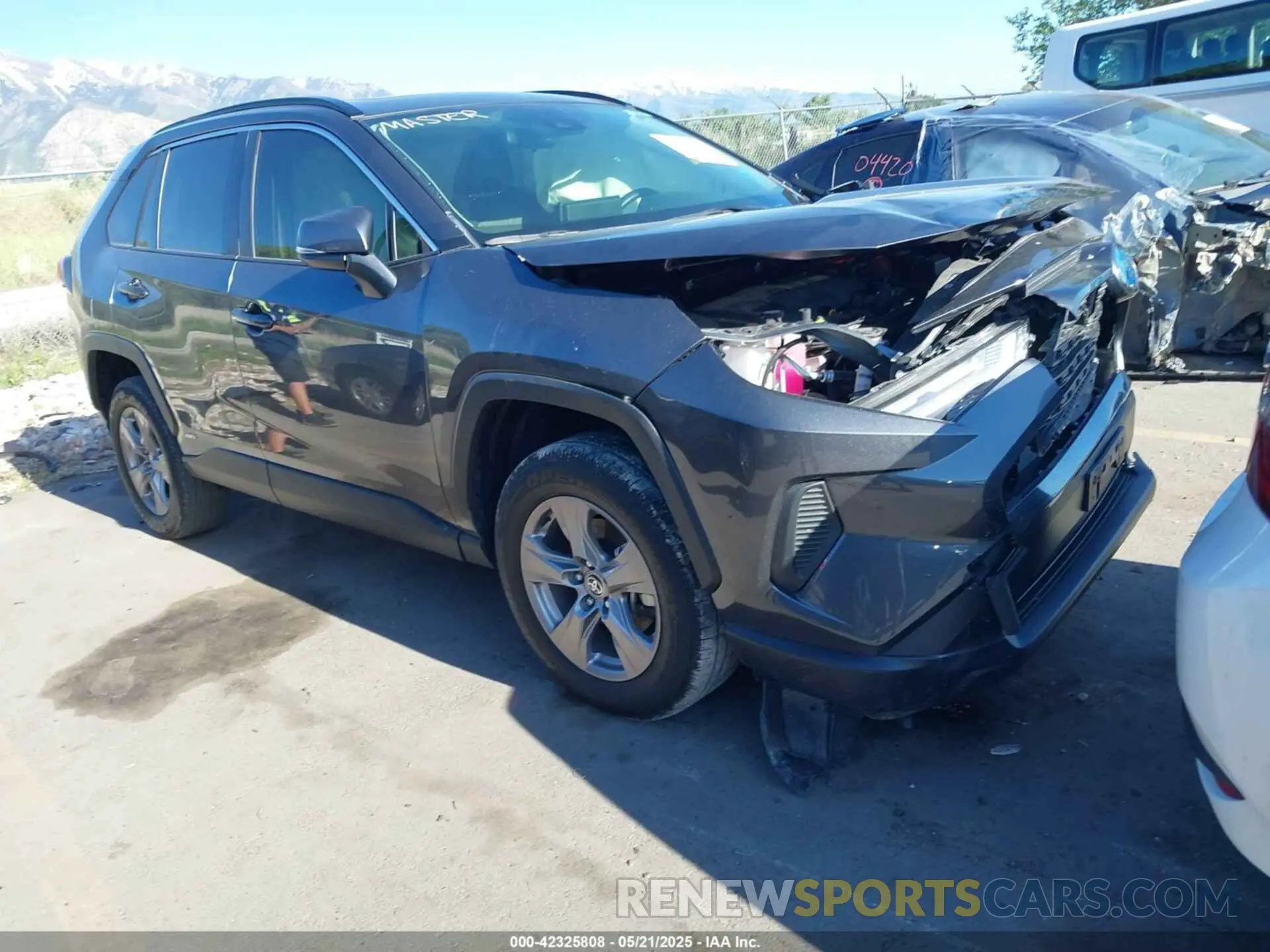 1 Photograph of a damaged car JTMRWRFVXND162537 TOYOTA RAV4 HYBRID 2022