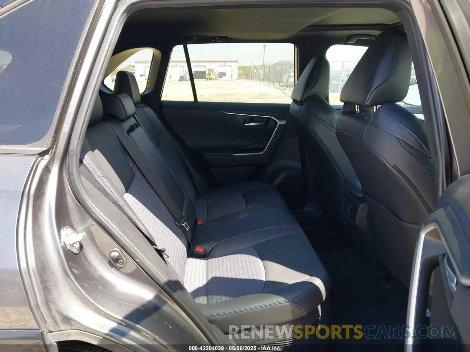8 Photograph of a damaged car 2T3E6RFV3PW041997 TOYOTA RAV4 HYBRID 2023