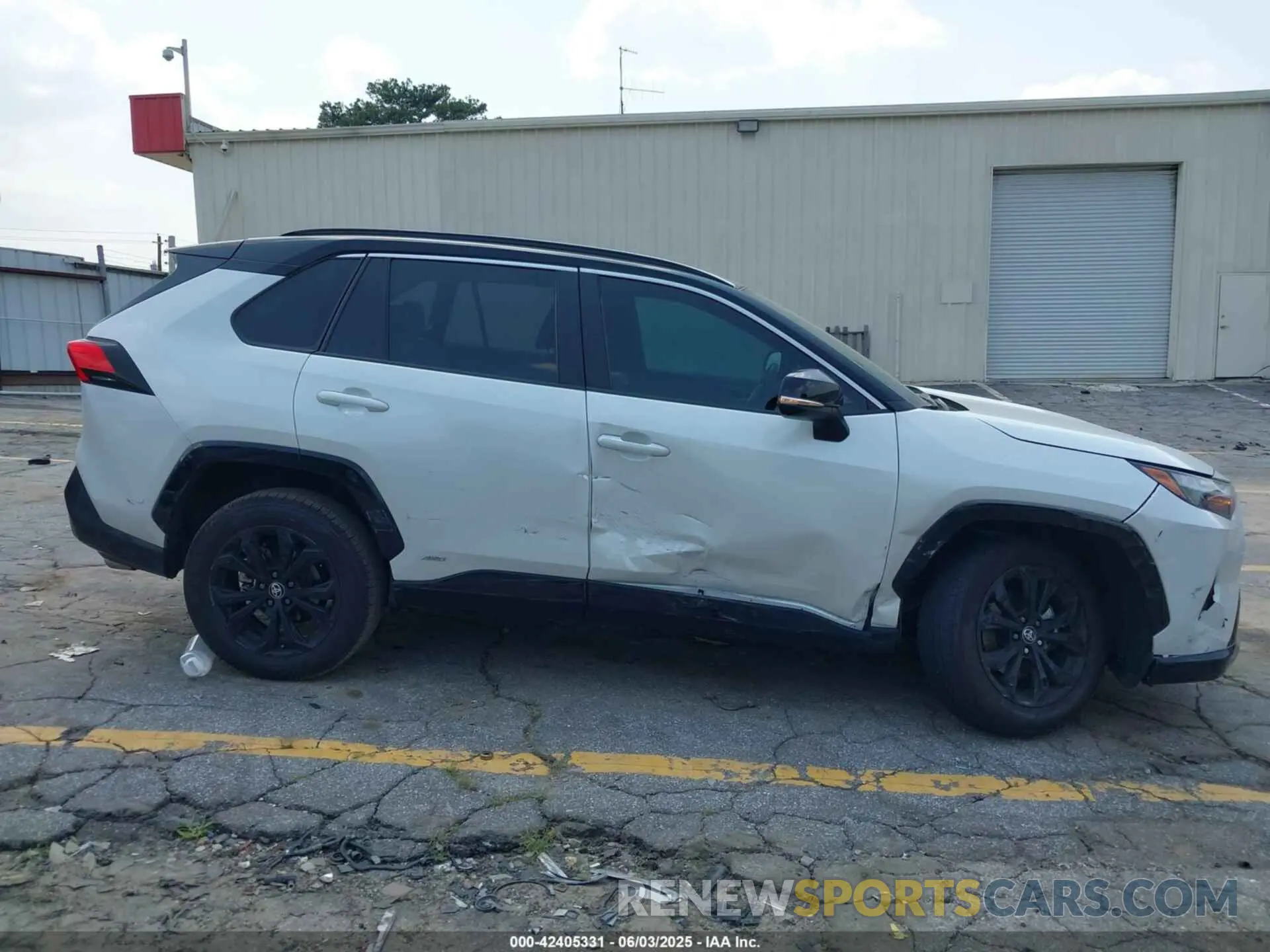 13 Photograph of a damaged car 2T3E6RFV5PW041418 TOYOTA RAV4 HYBRID 2023