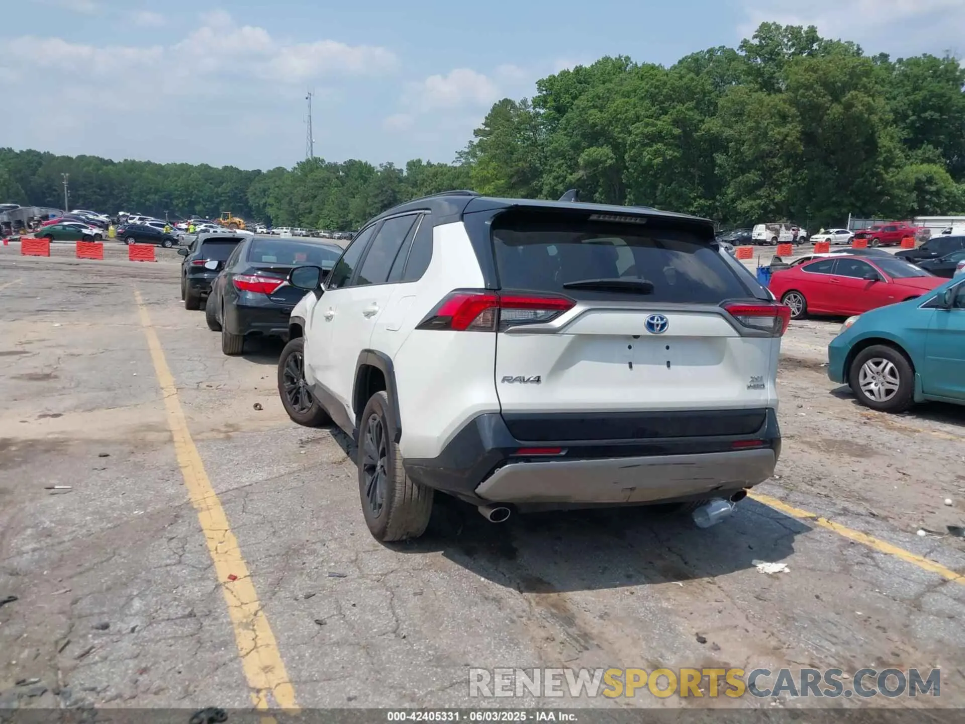 3 Photograph of a damaged car 2T3E6RFV5PW041418 TOYOTA RAV4 HYBRID 2023