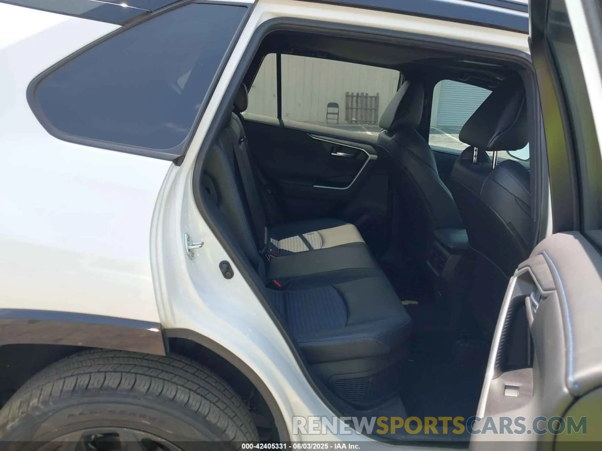 8 Photograph of a damaged car 2T3E6RFV5PW041418 TOYOTA RAV4 HYBRID 2023