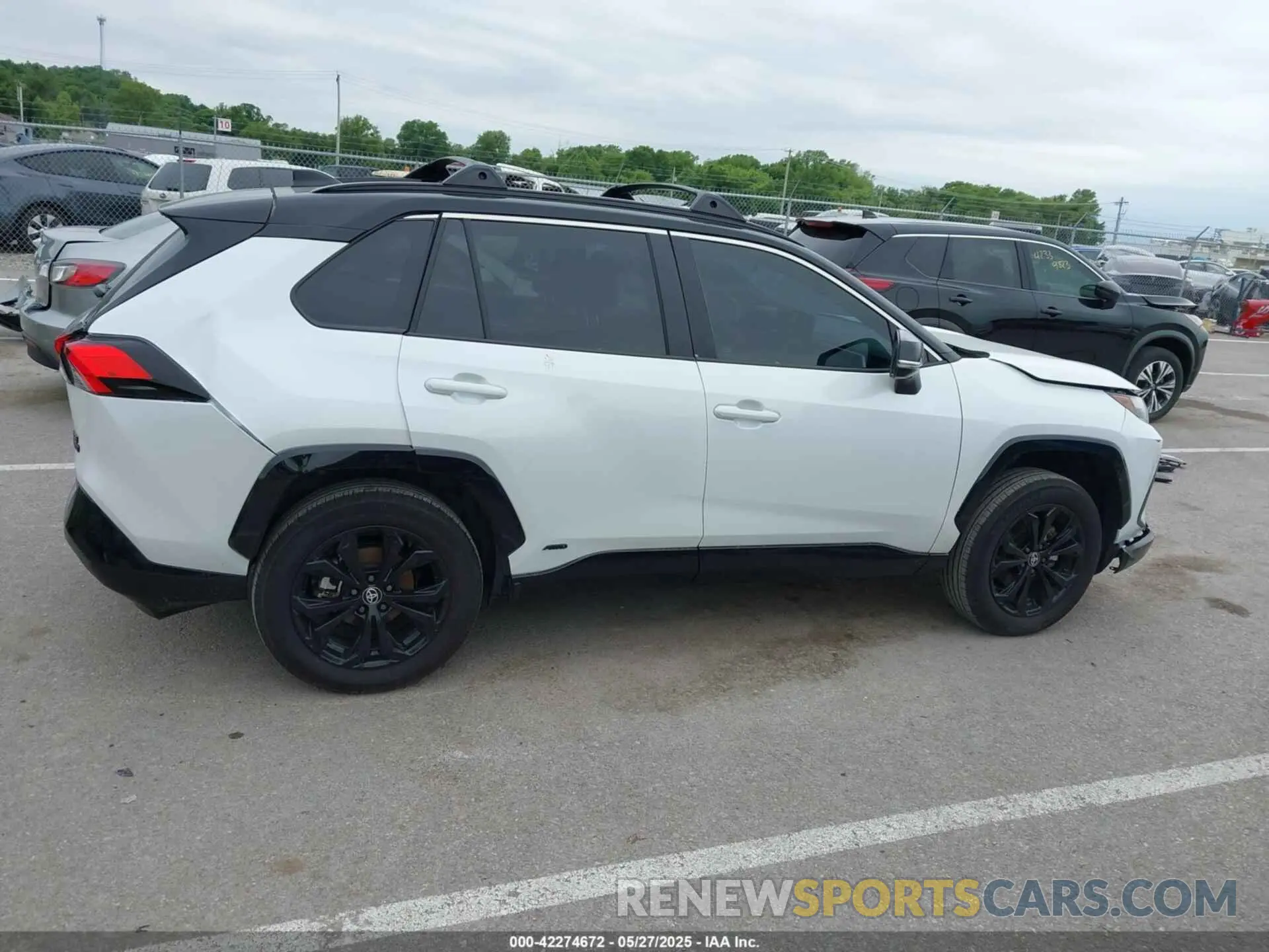 14 Photograph of a damaged car 2T3E6RFV5PW043301 TOYOTA RAV4 HYBRID 2023