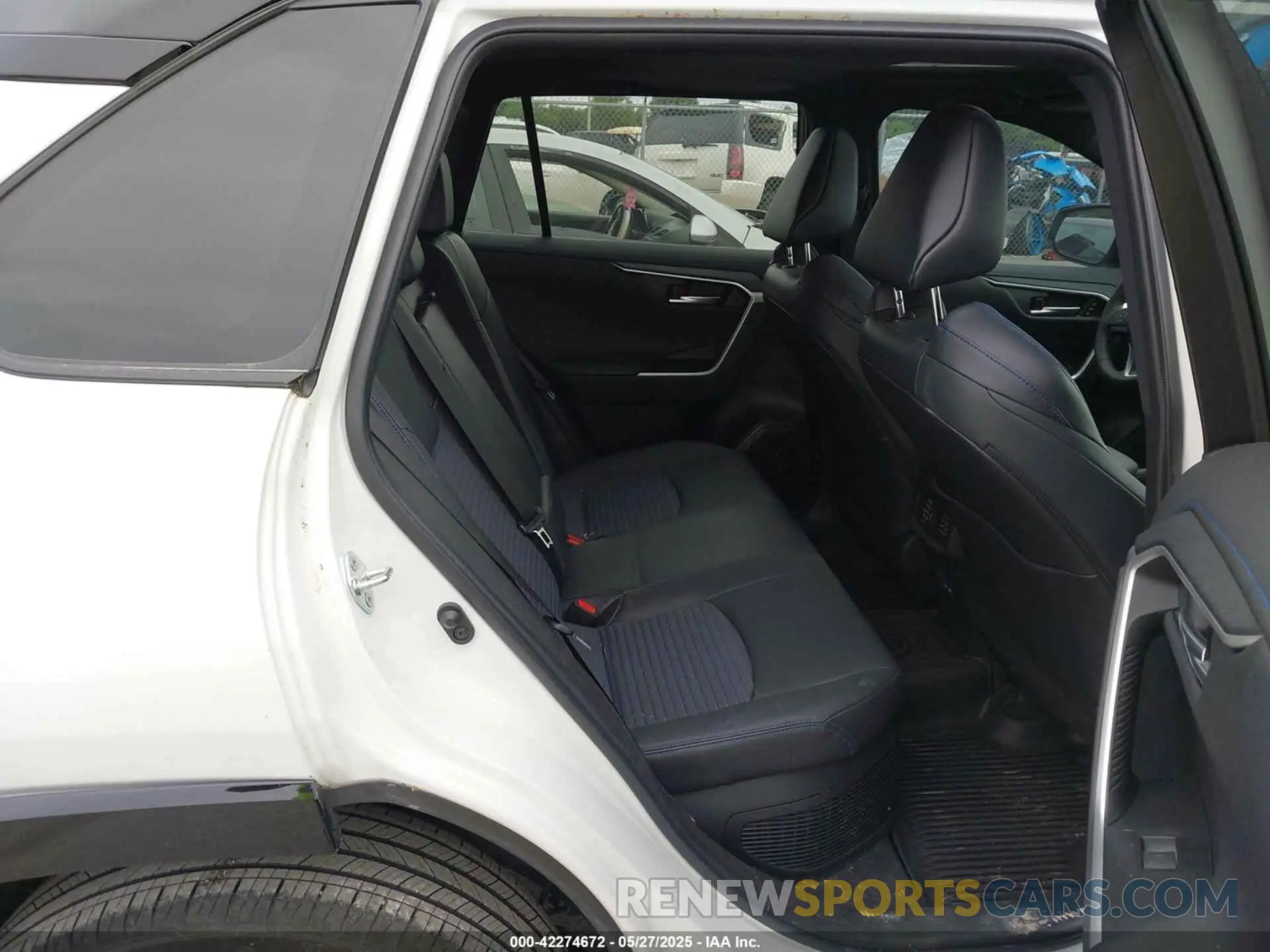 8 Photograph of a damaged car 2T3E6RFV5PW043301 TOYOTA RAV4 HYBRID 2023