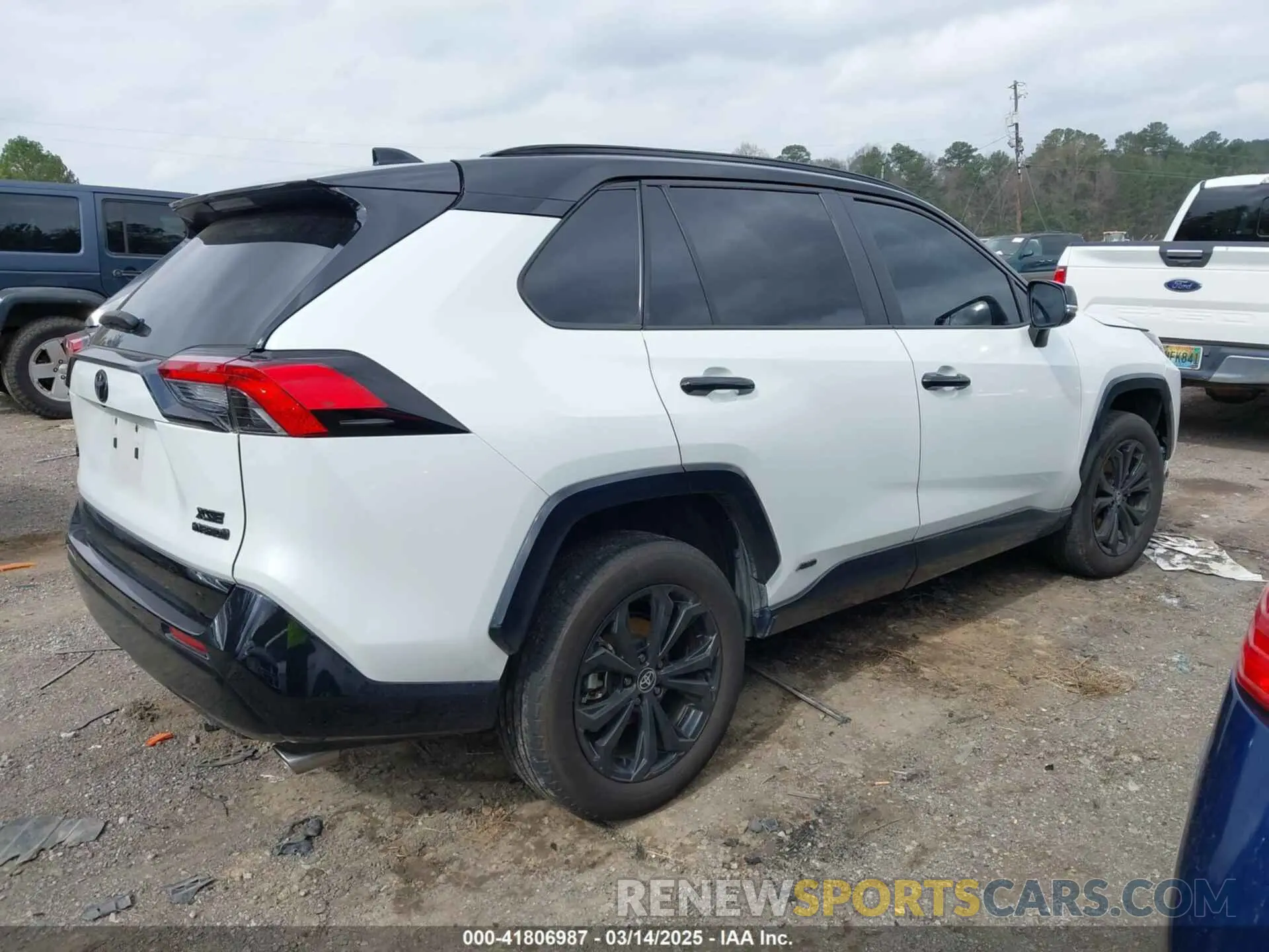 4 Photograph of a damaged car 2T3E6RFV7PW041310 TOYOTA RAV4 HYBRID 2023