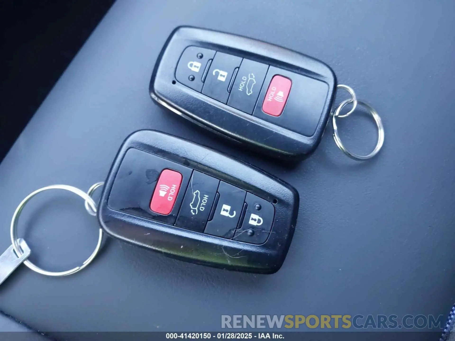 11 Photograph of a damaged car 2T3E6RFV9PW038876 TOYOTA RAV4 HYBRID 2023