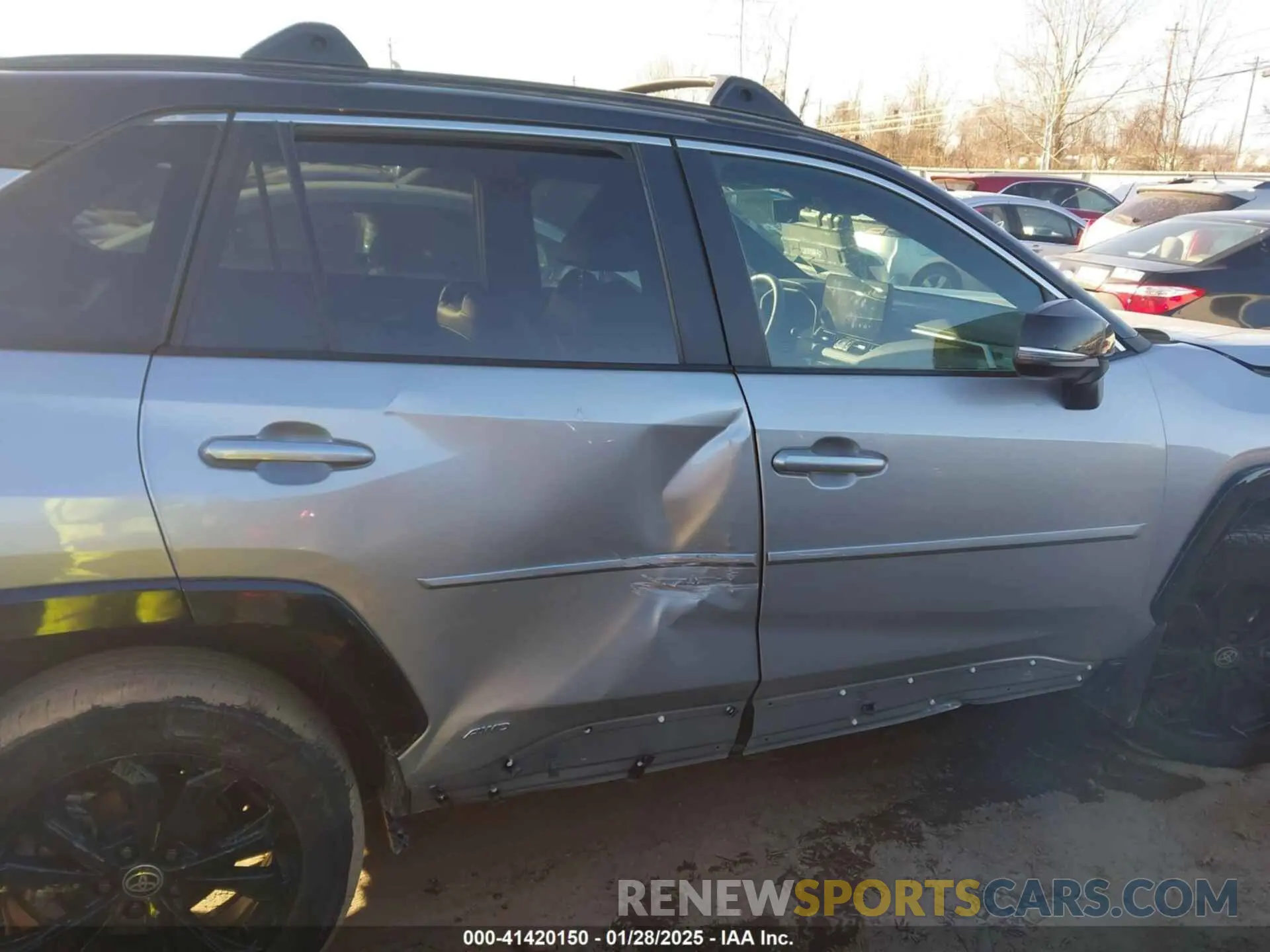 13 Photograph of a damaged car 2T3E6RFV9PW038876 TOYOTA RAV4 HYBRID 2023