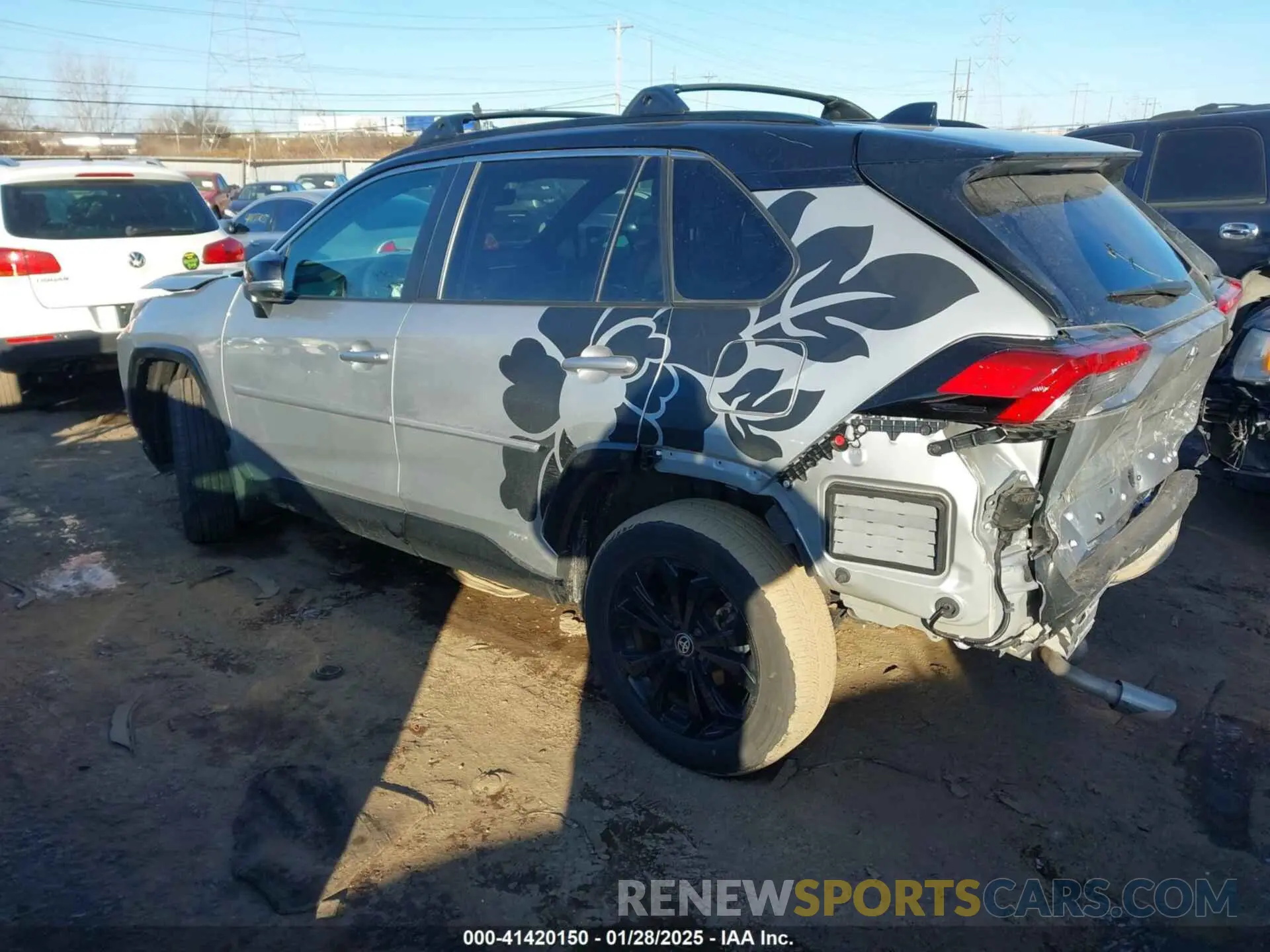 3 Photograph of a damaged car 2T3E6RFV9PW038876 TOYOTA RAV4 HYBRID 2023