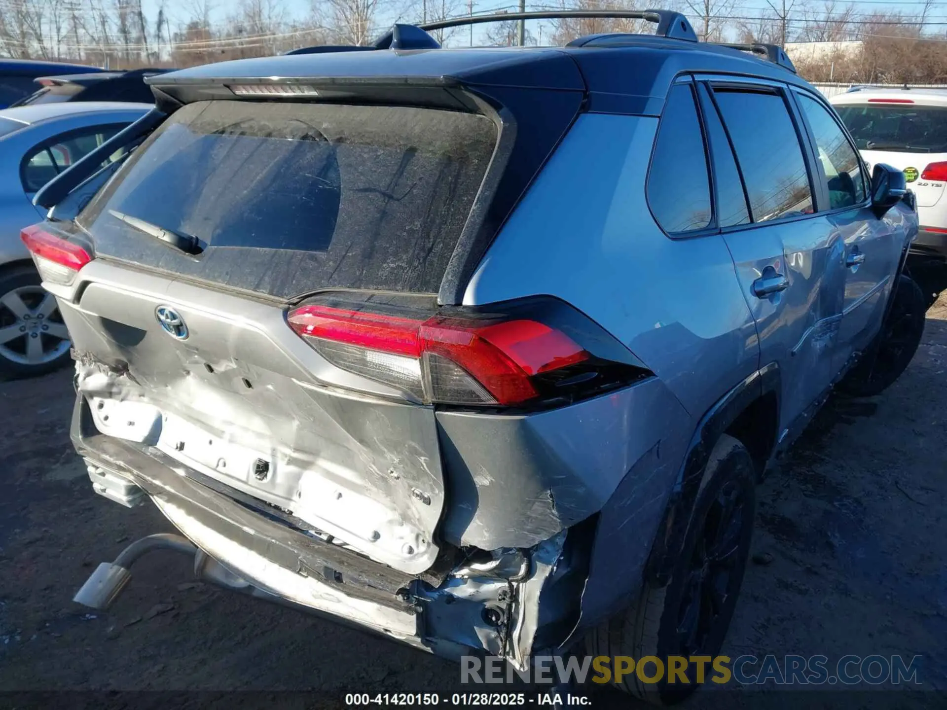 4 Photograph of a damaged car 2T3E6RFV9PW038876 TOYOTA RAV4 HYBRID 2023