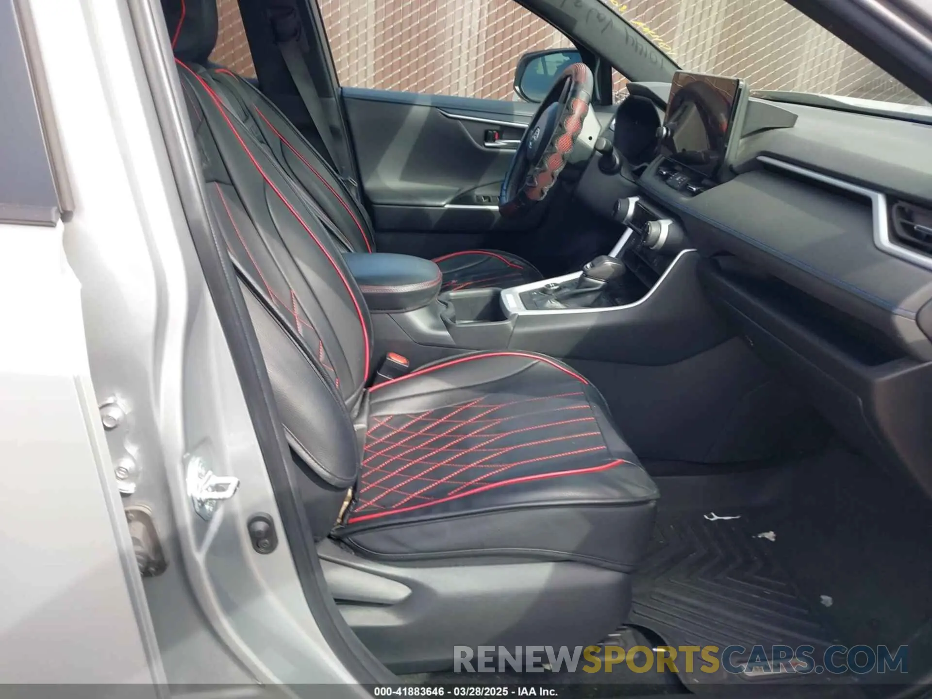 5 Photograph of a damaged car 2T3E6RFVXPW038952 TOYOTA RAV4 HYBRID 2023