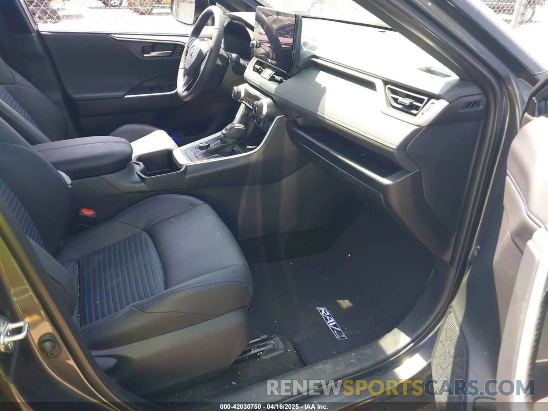 5 Photograph of a damaged car 2T3E6RFVXPW042709 TOYOTA RAV4 HYBRID 2023