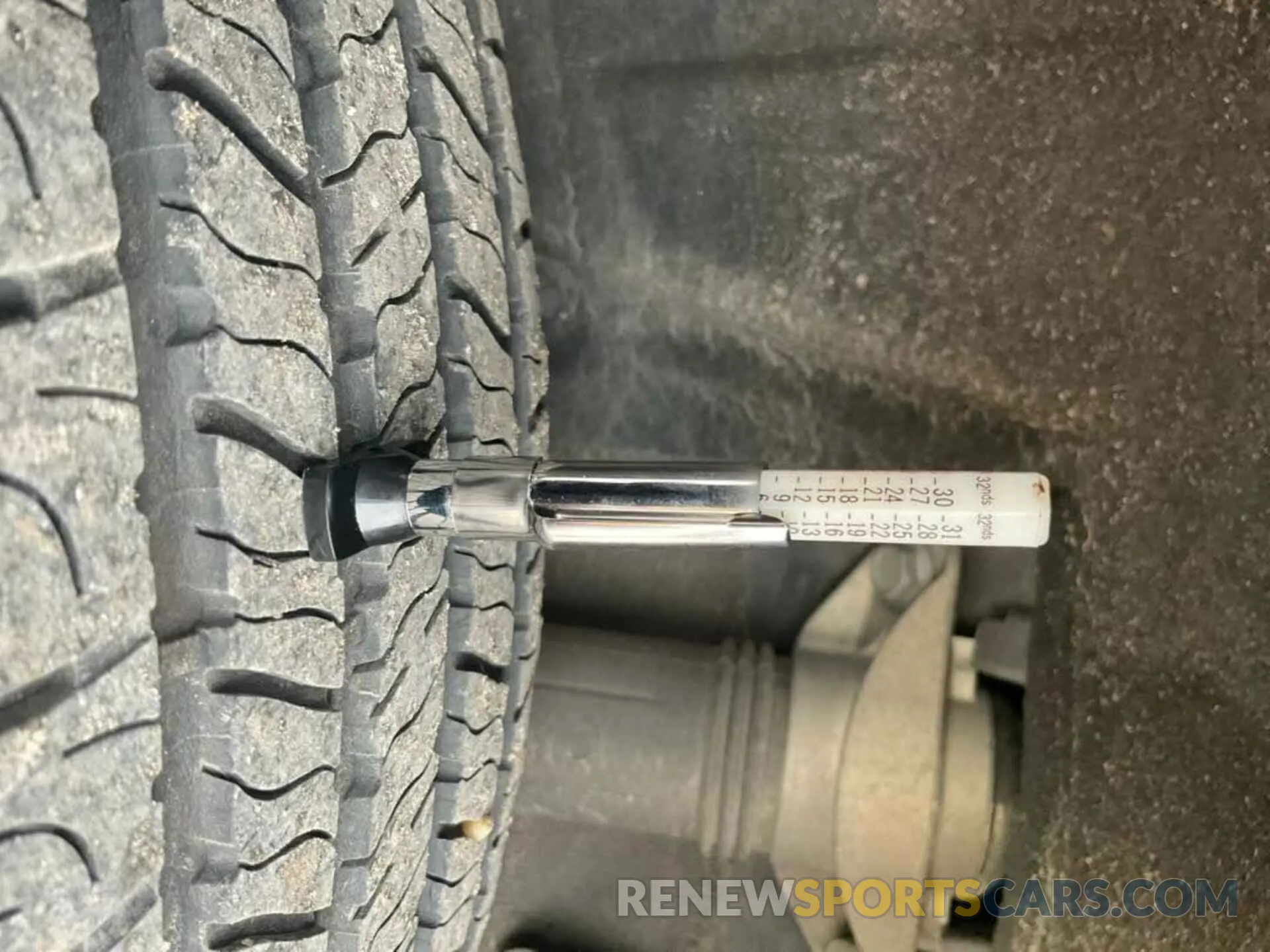 2 Photograph of a damaged car 2T3RWRFV2PW175238 TOYOTA RAV4 HYBRID 2023