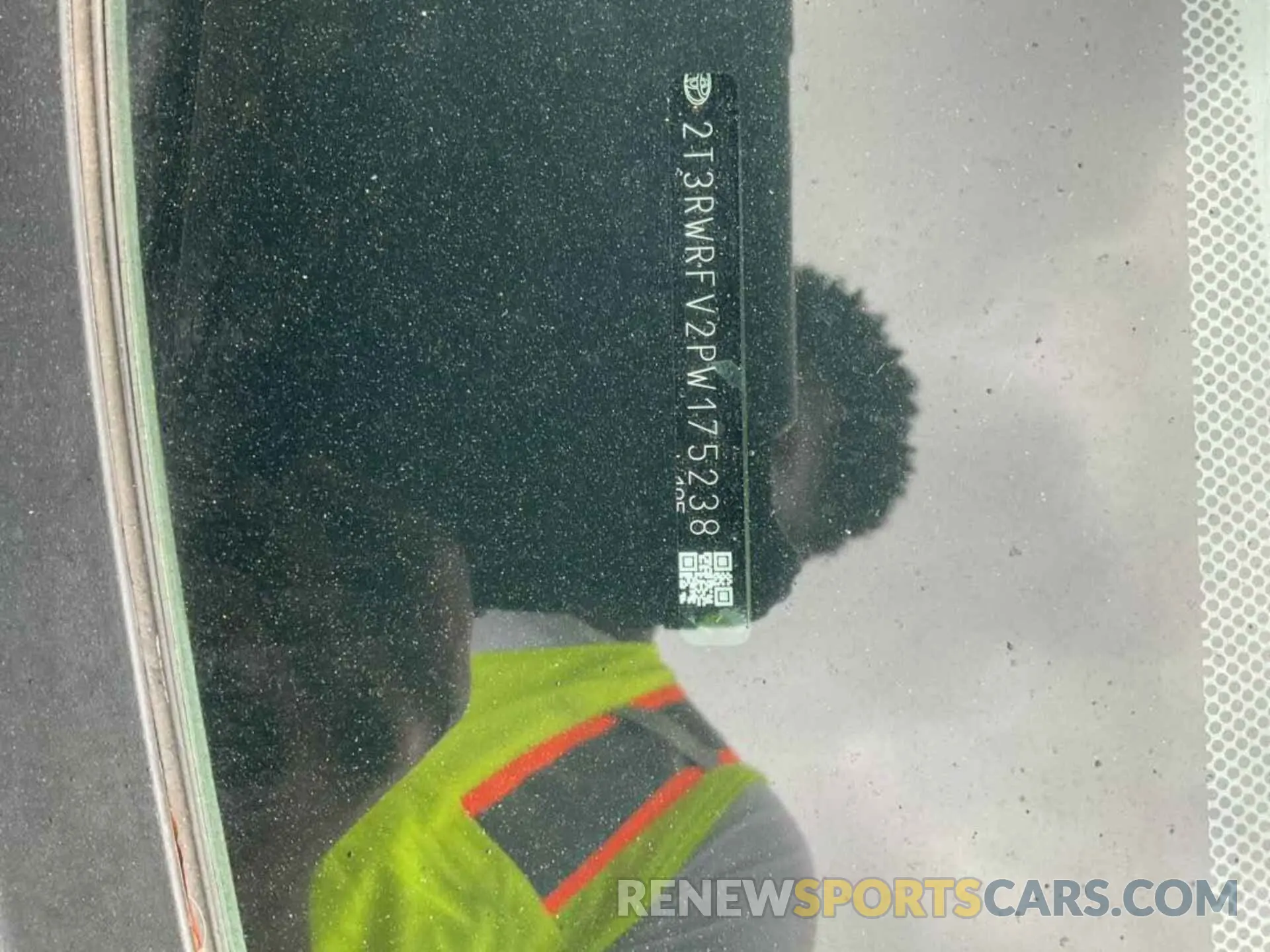 4 Photograph of a damaged car 2T3RWRFV2PW175238 TOYOTA RAV4 HYBRID 2023