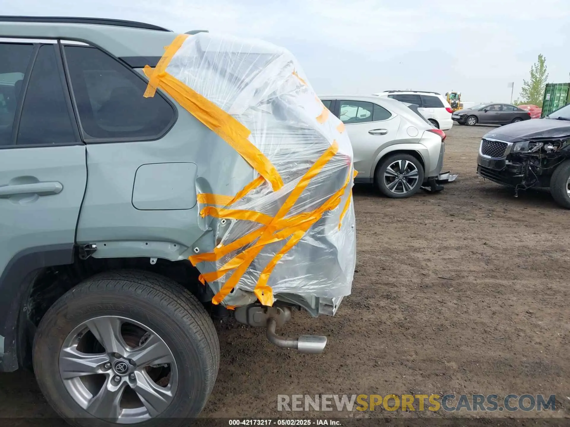 6 Photograph of a damaged car 2T3RWRFV2PW185591 TOYOTA RAV4 HYBRID 2023