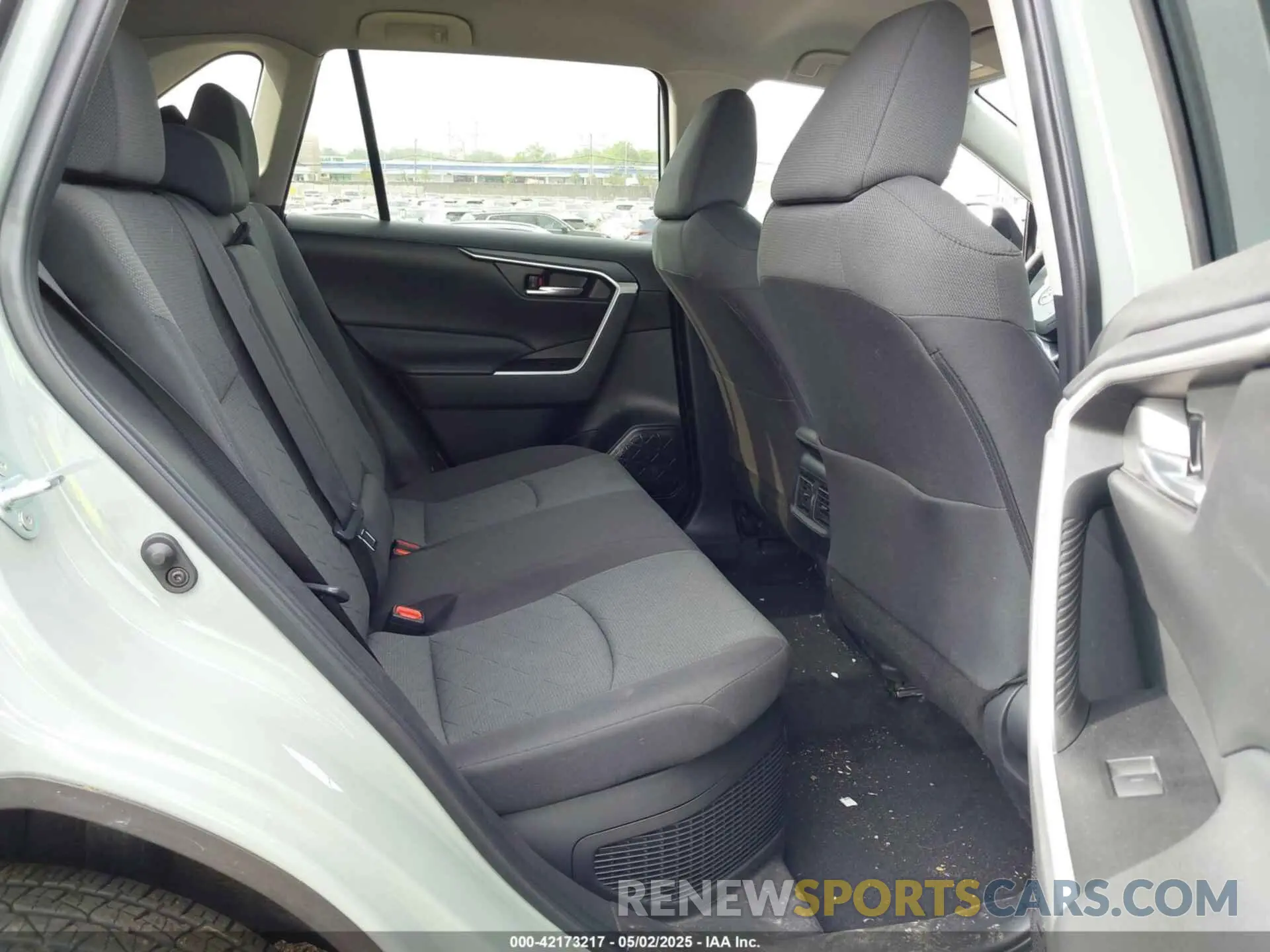 8 Photograph of a damaged car 2T3RWRFV2PW185591 TOYOTA RAV4 HYBRID 2023