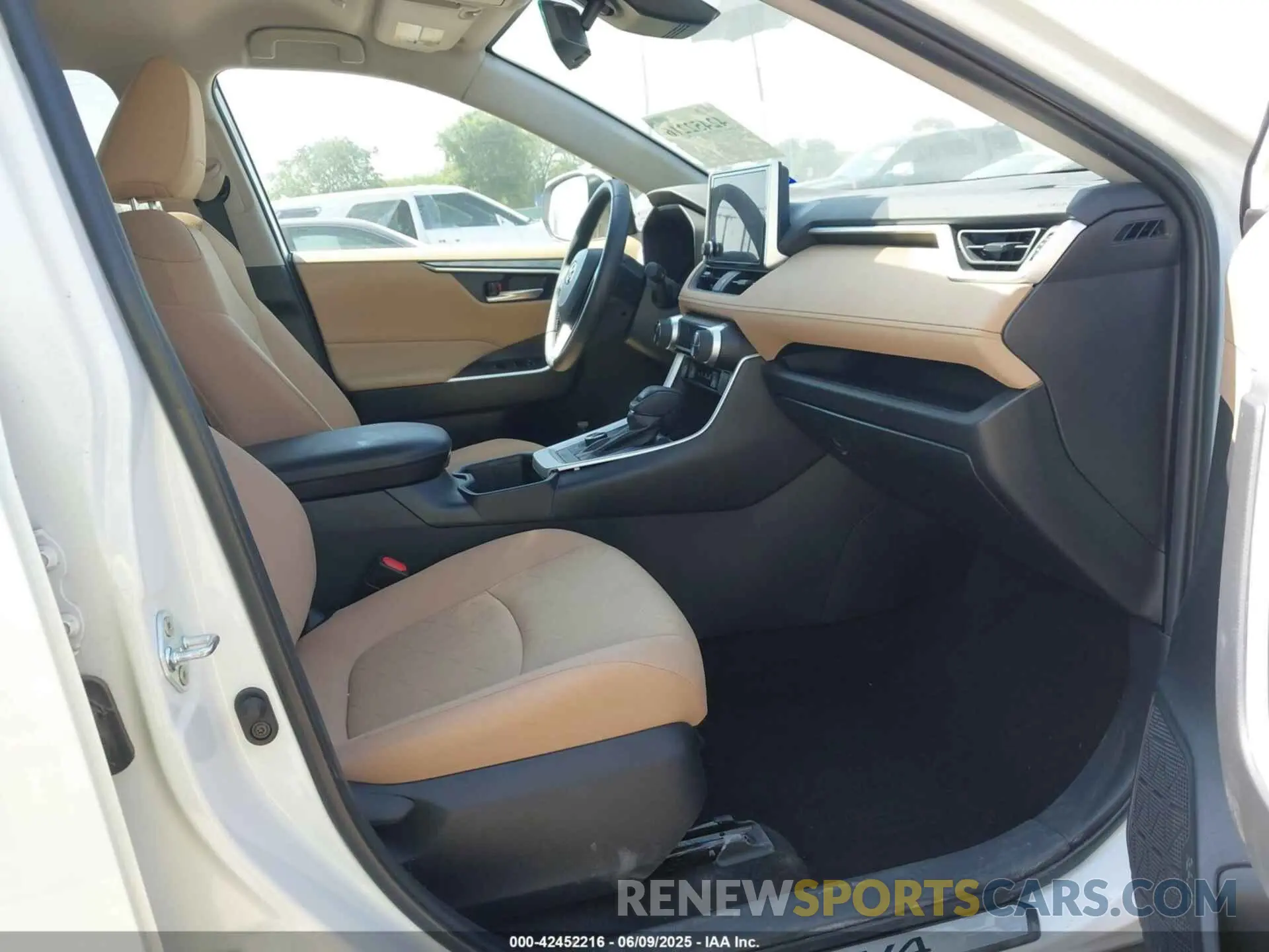 5 Photograph of a damaged car 2T3RWRFV6PW182984 TOYOTA RAV4 HYBRID 2023