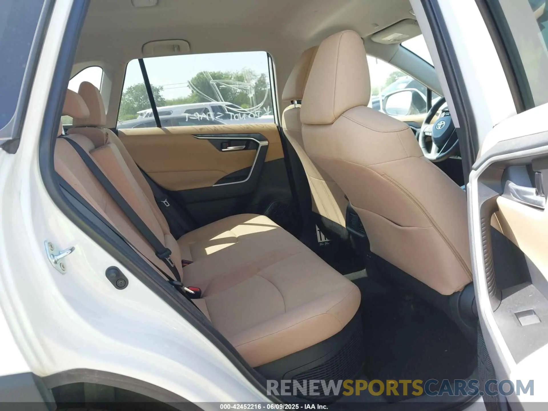 8 Photograph of a damaged car 2T3RWRFV6PW182984 TOYOTA RAV4 HYBRID 2023