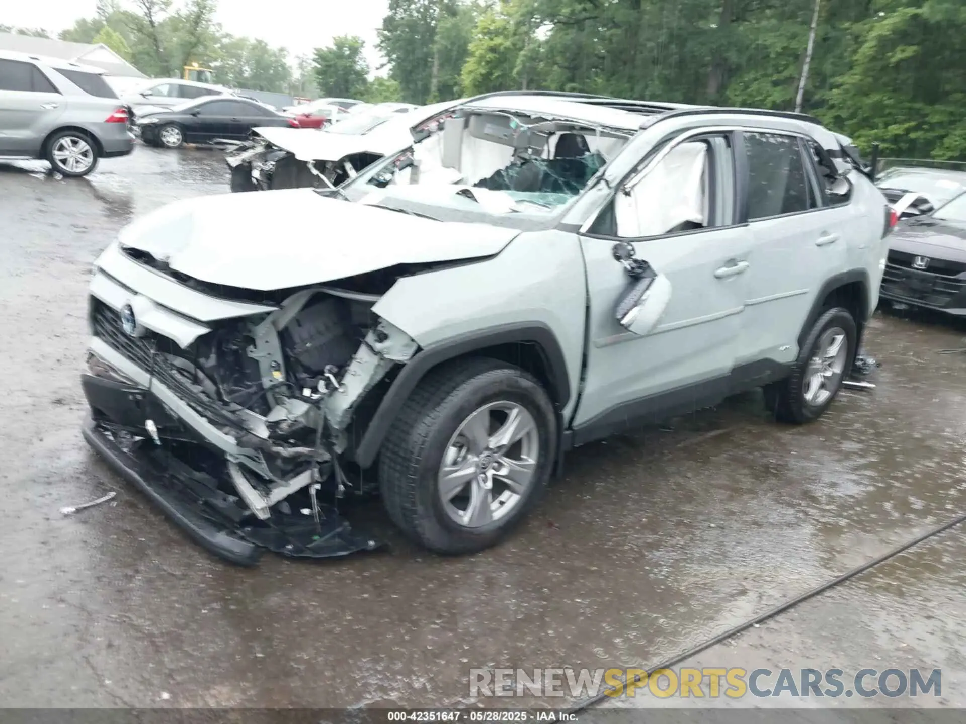 2 Photograph of a damaged car 2T3RWRFV8PW182145 TOYOTA RAV4 HYBRID 2023