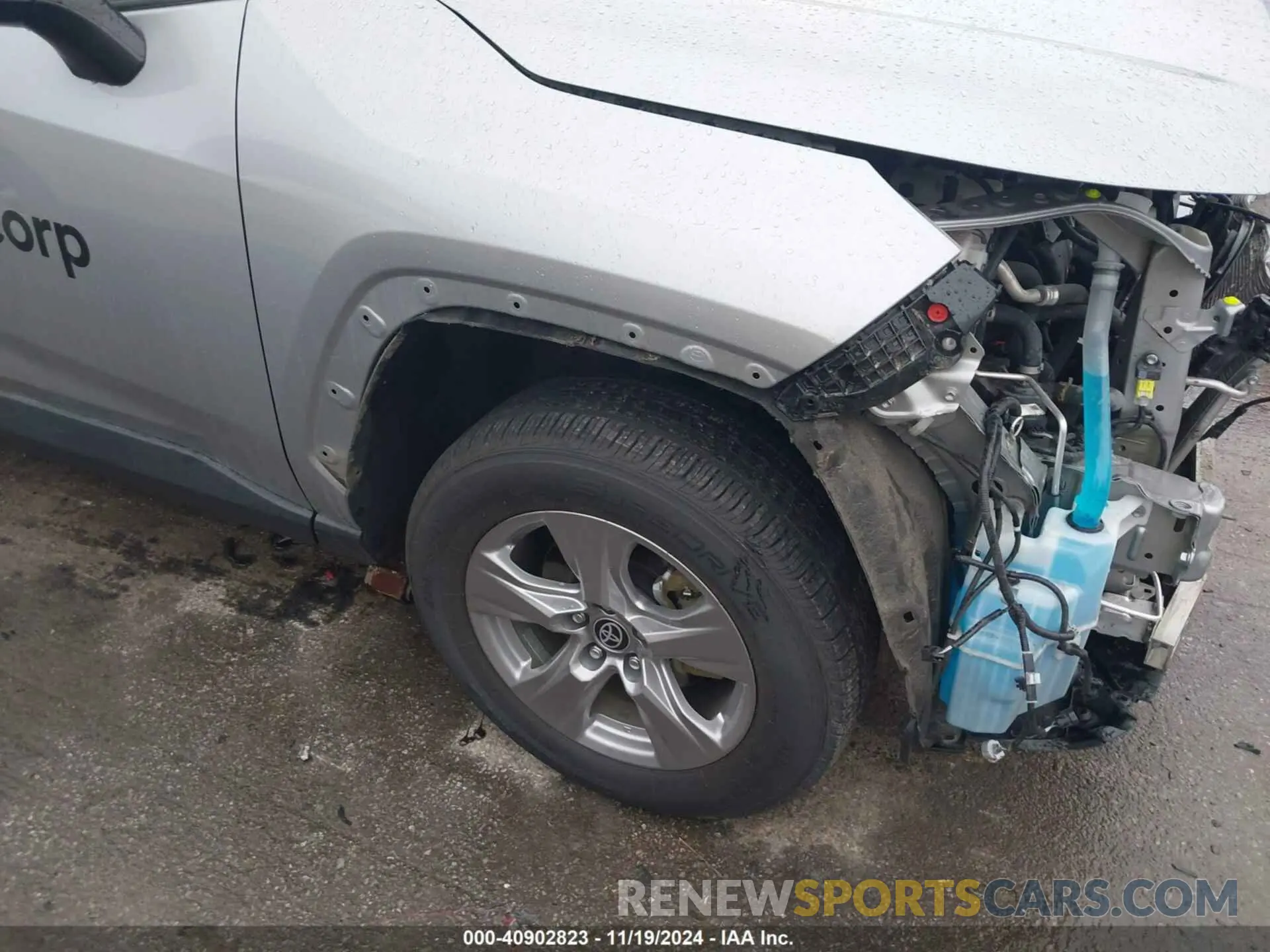 18 Photograph of a damaged car 2T3RWRFVXPW175844 TOYOTA RAV4 HYBRID 2023