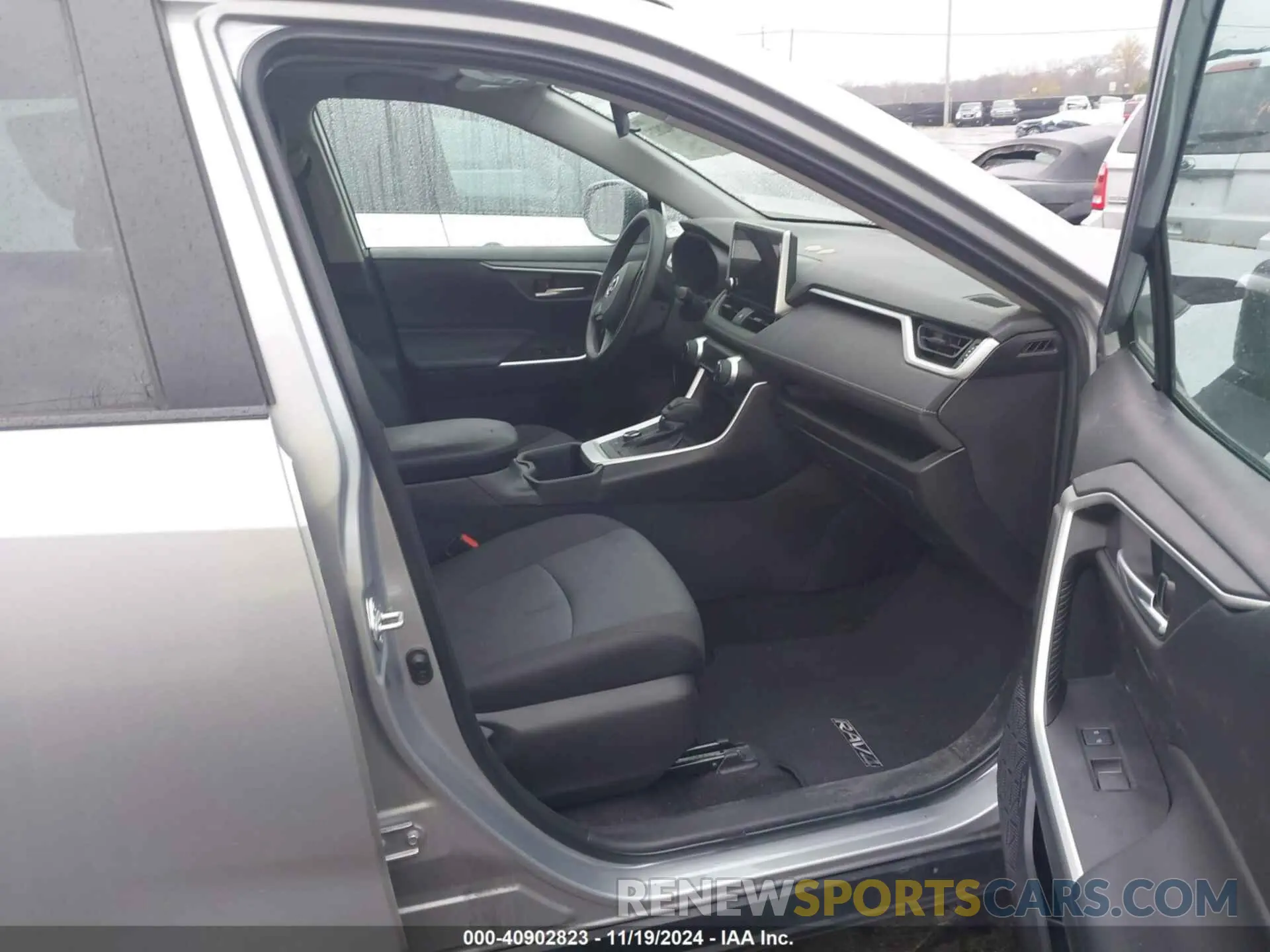 5 Photograph of a damaged car 2T3RWRFVXPW175844 TOYOTA RAV4 HYBRID 2023
