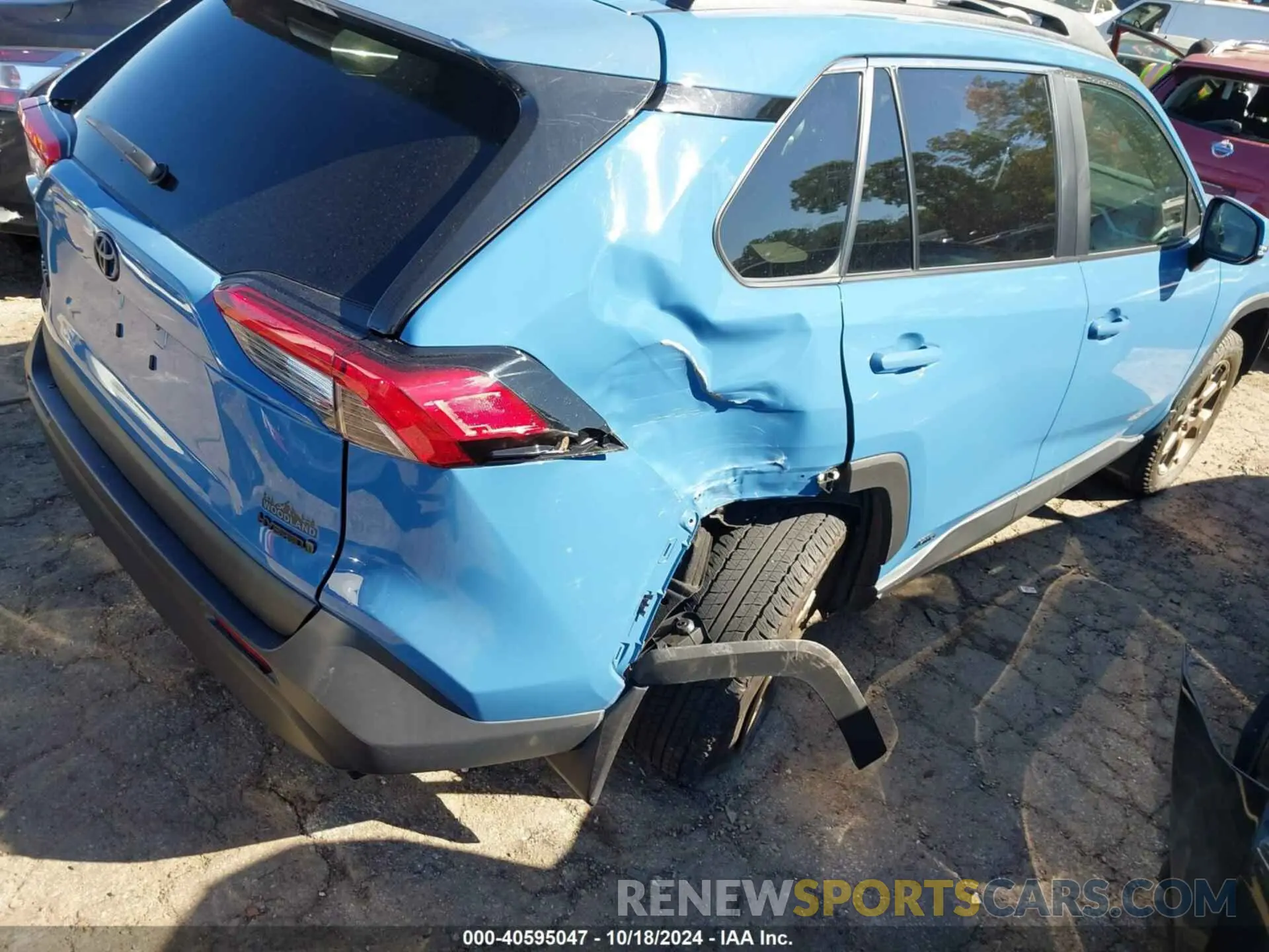 4 Photograph of a damaged car 2T3UWRFV0PW173871 TOYOTA RAV4 HYBRID 2023