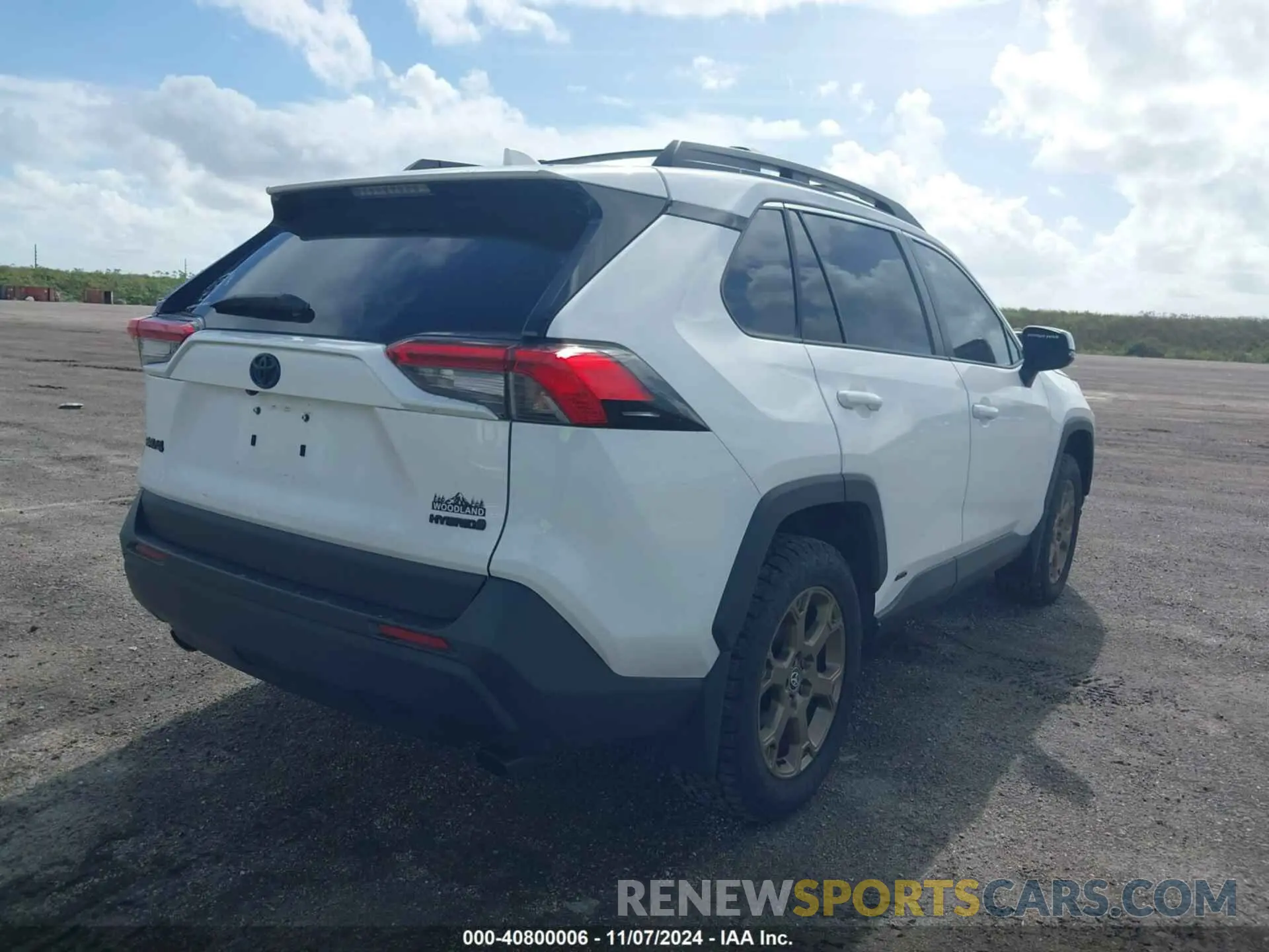 4 Photograph of a damaged car 2T3UWRFV0PW181100 TOYOTA RAV4 HYBRID 2023
