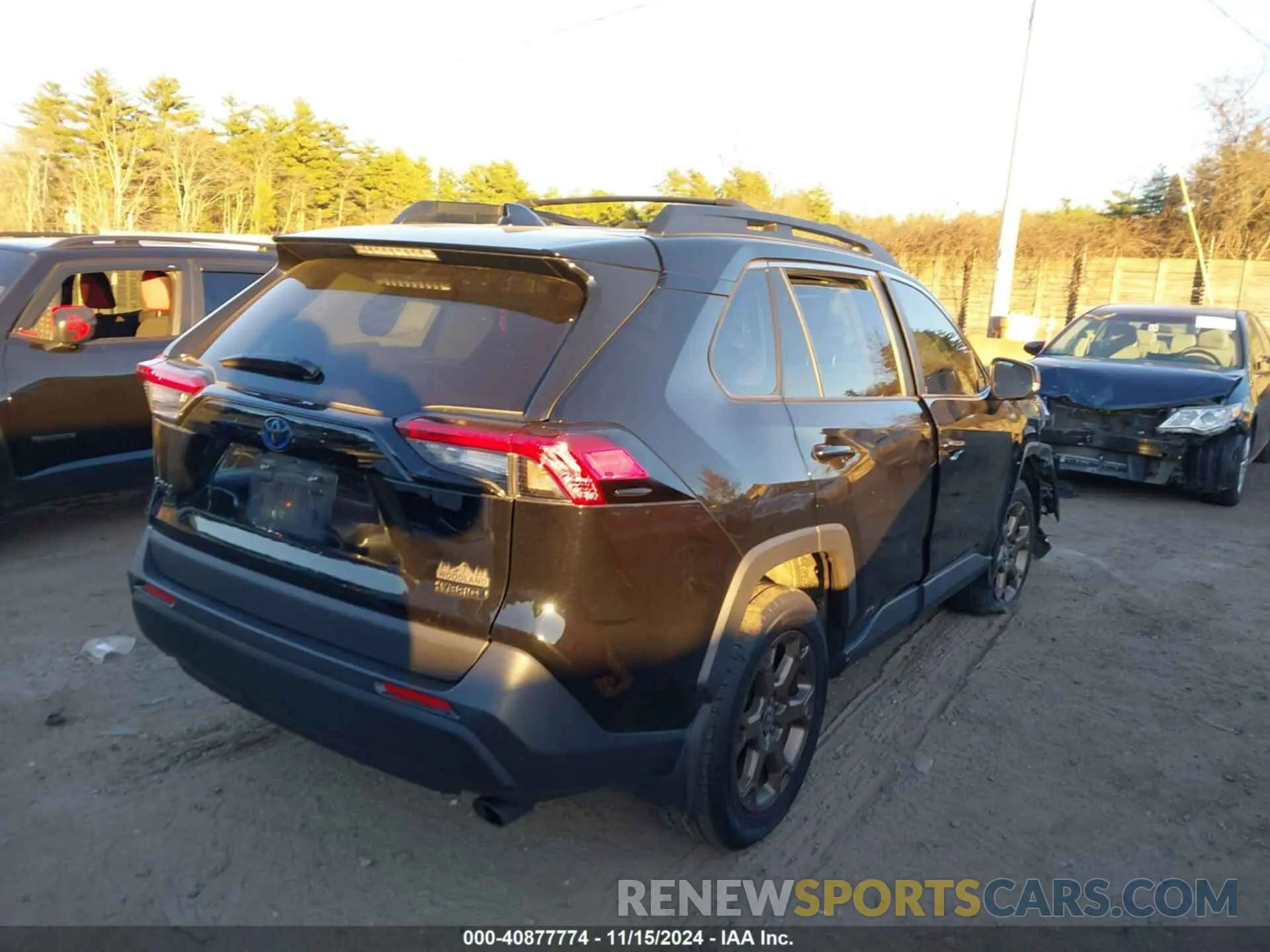 4 Photograph of a damaged car 2T3UWRFV1PW185916 TOYOTA RAV4 HYBRID 2023