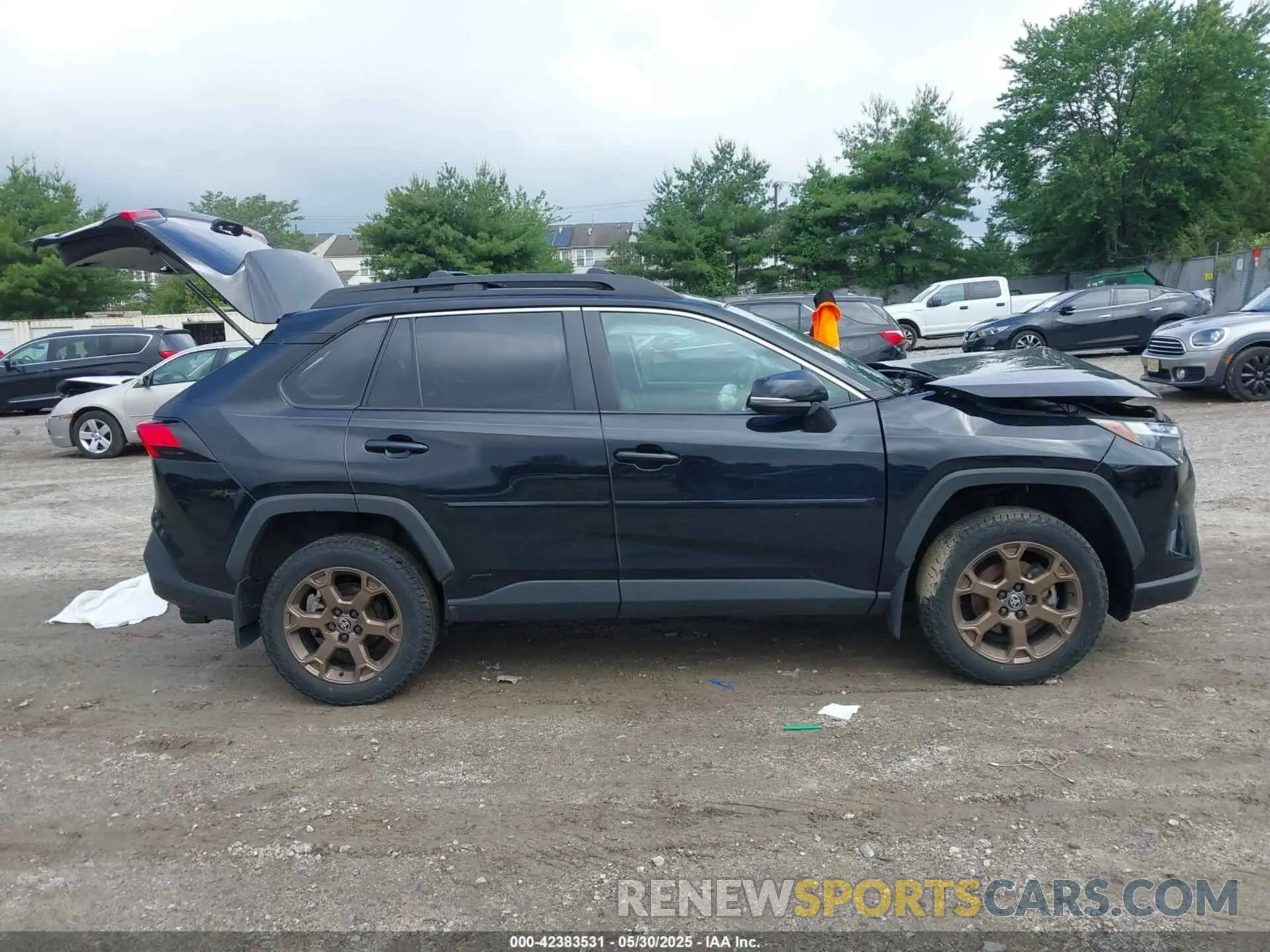 13 Photograph of a damaged car 2T3UWRFV7PW163872 TOYOTA RAV4 HYBRID 2023
